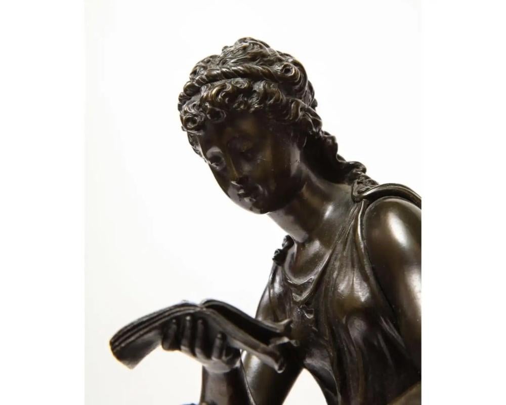 Exquise sculpture française en bronze, marbre rouge et porcelaine de Sèvres Bon état - En vente à New York, NY