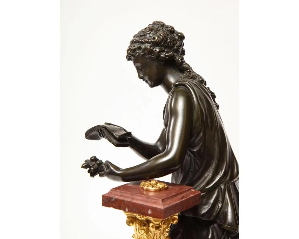 Exquise sculpture française en bronze, marbre rouge et porcelaine de Sèvres en vente 2