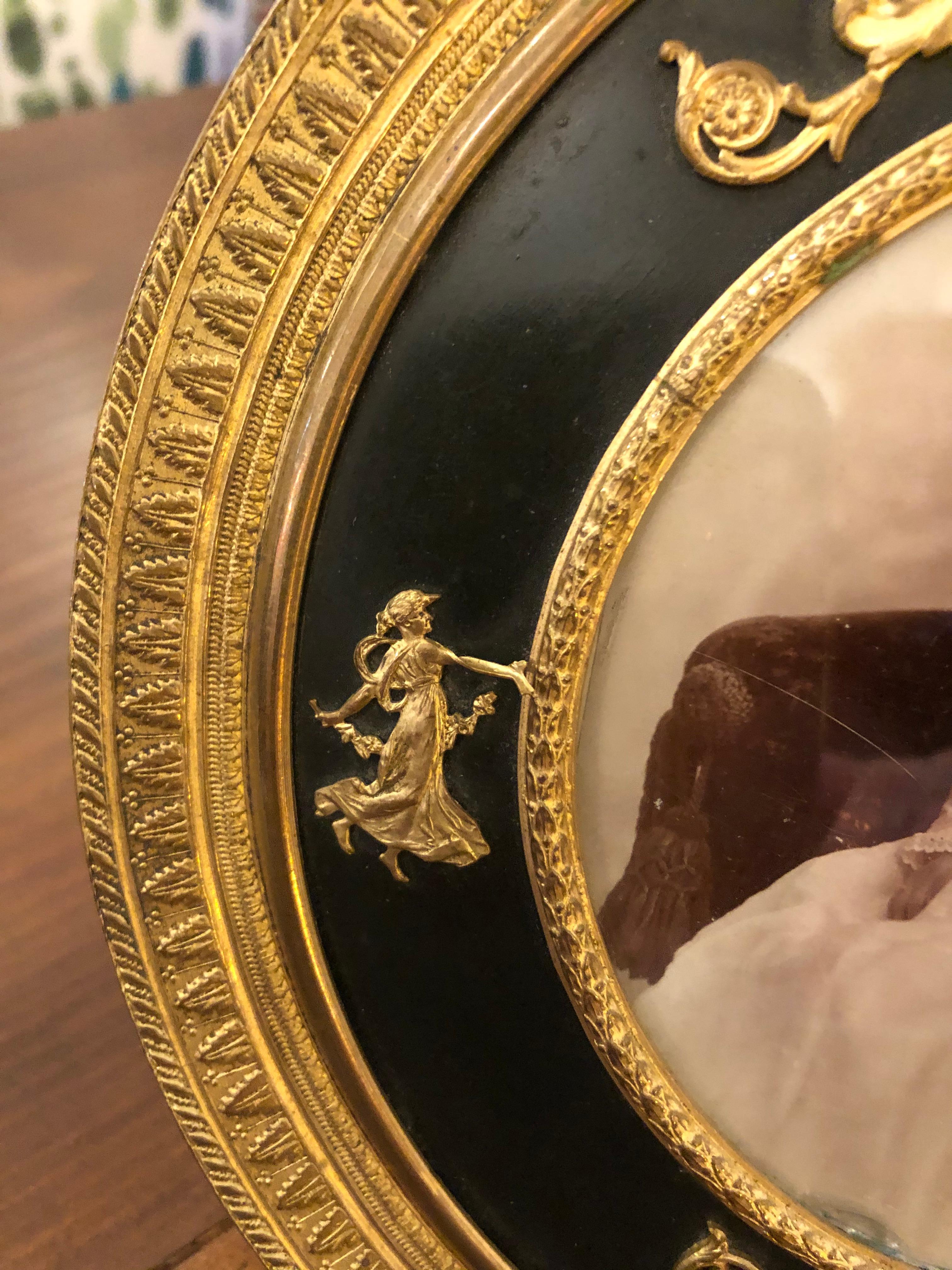 Exquisite French Empire Antique Patinated Bronze Round Picture Frame 1