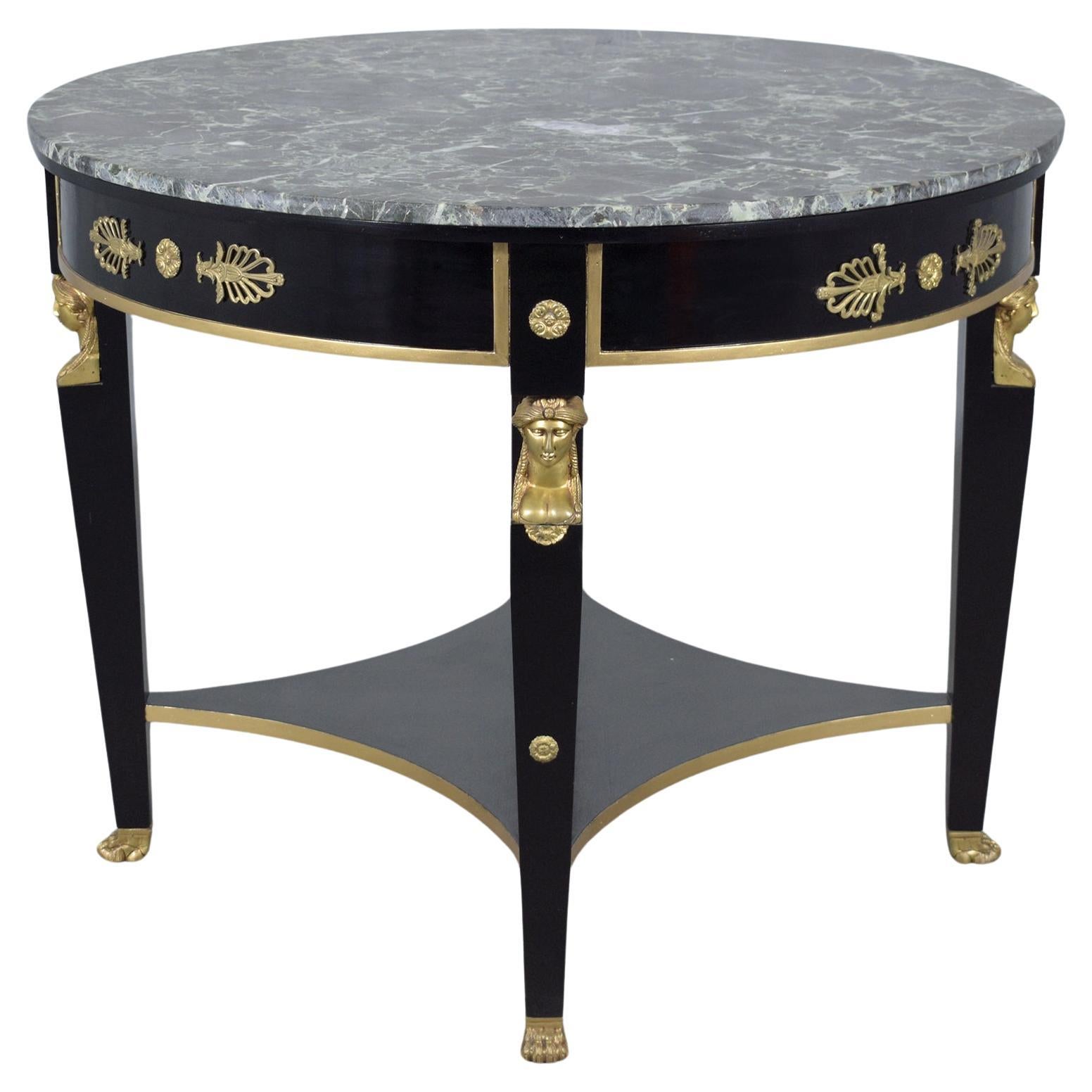 Table centrale ronde de style Empire français : Elegance en acajou et marbre