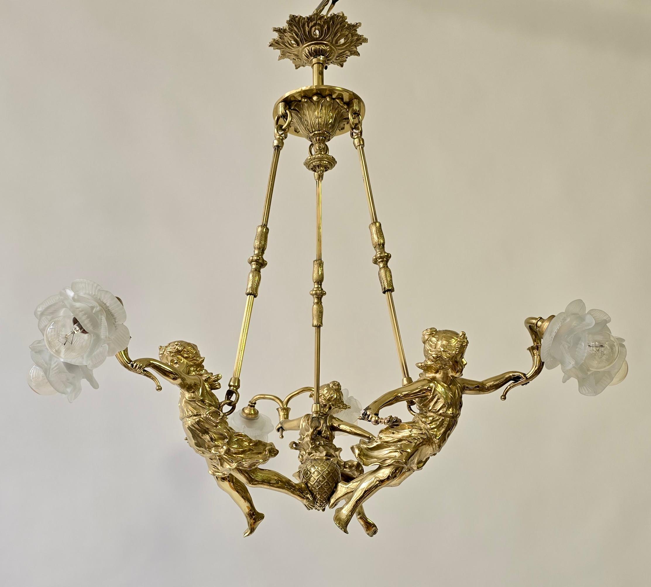 Exquisite French Gilt Bronze Chandelier with Cherubs Putti For Sale 3