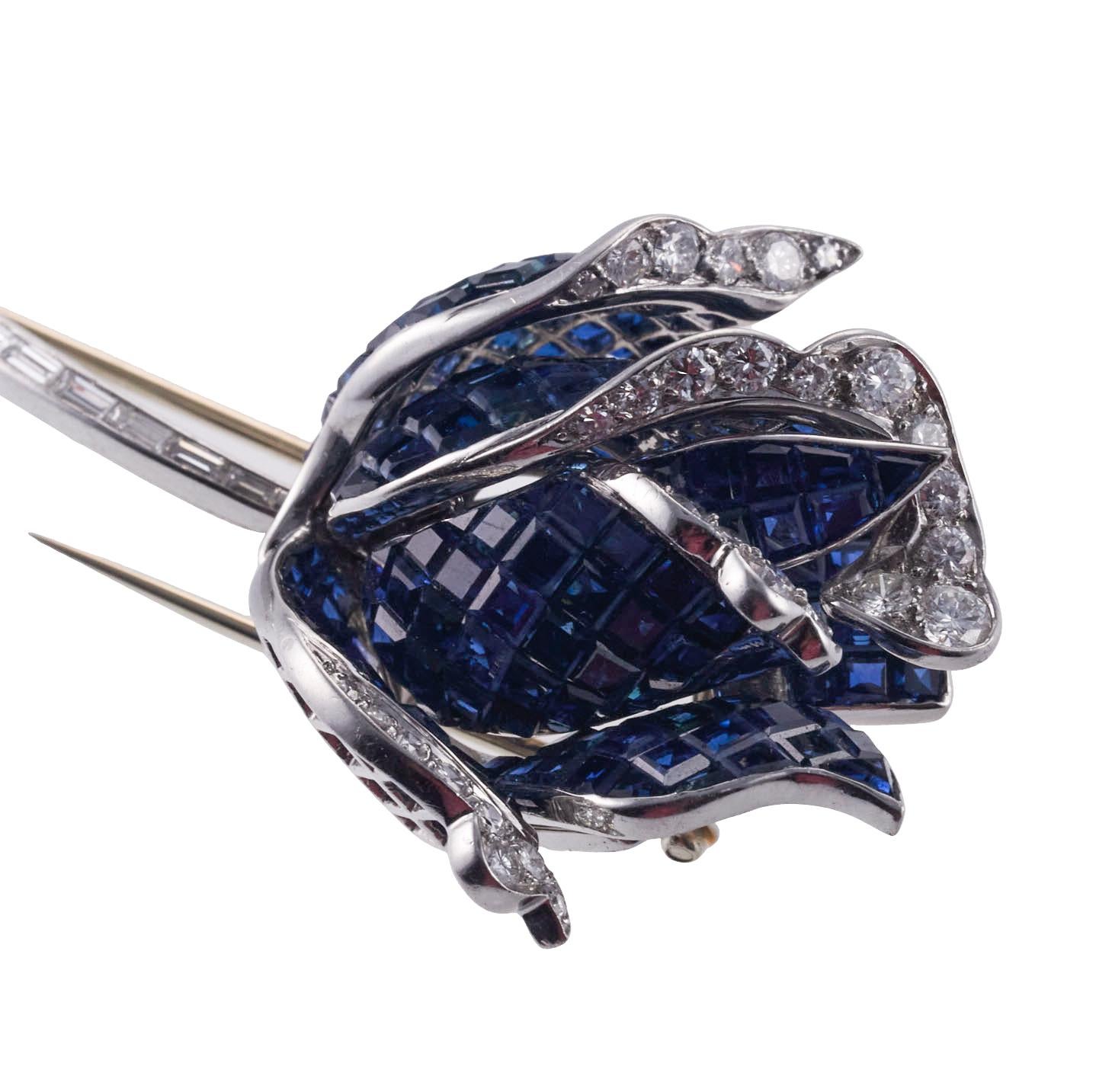 Exquisite French Invisible Set Sapphire Diamond Gold Rose Flower Brooch In Excellent Condition For Sale In New York, NY