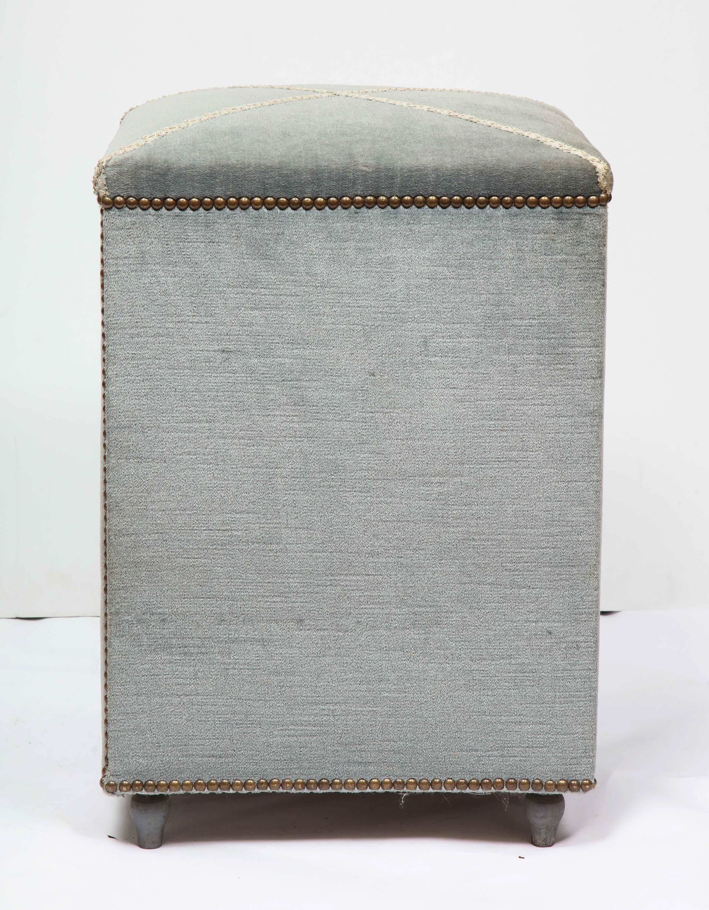Exquisite French Louis XVI Style Velvet-Upholstered Niche de Chien 'Dog Bed' 1
