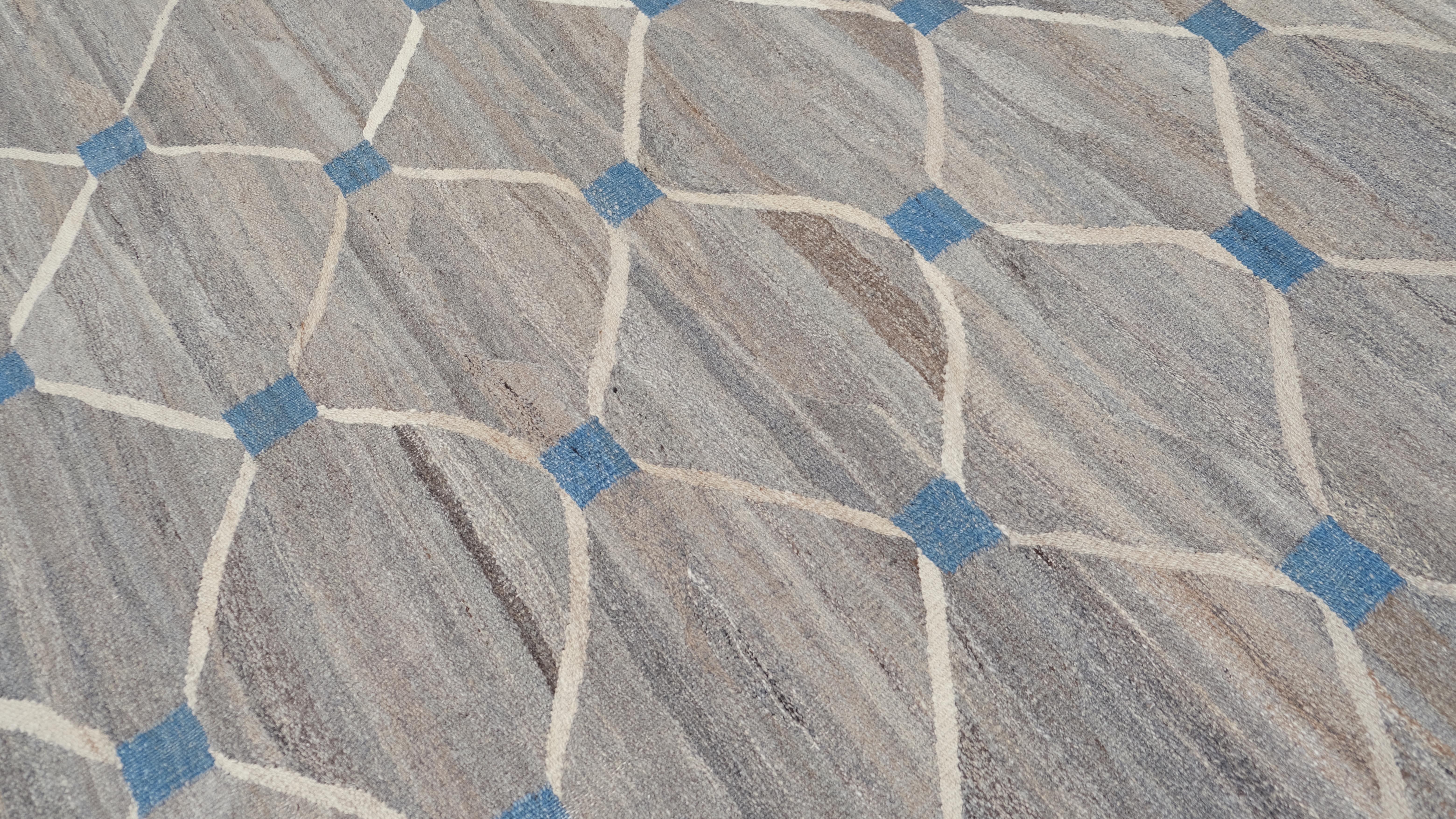 Afghan Exquis Kilim à motifs géométriques en treillis 13'3''x15'9'' en vente