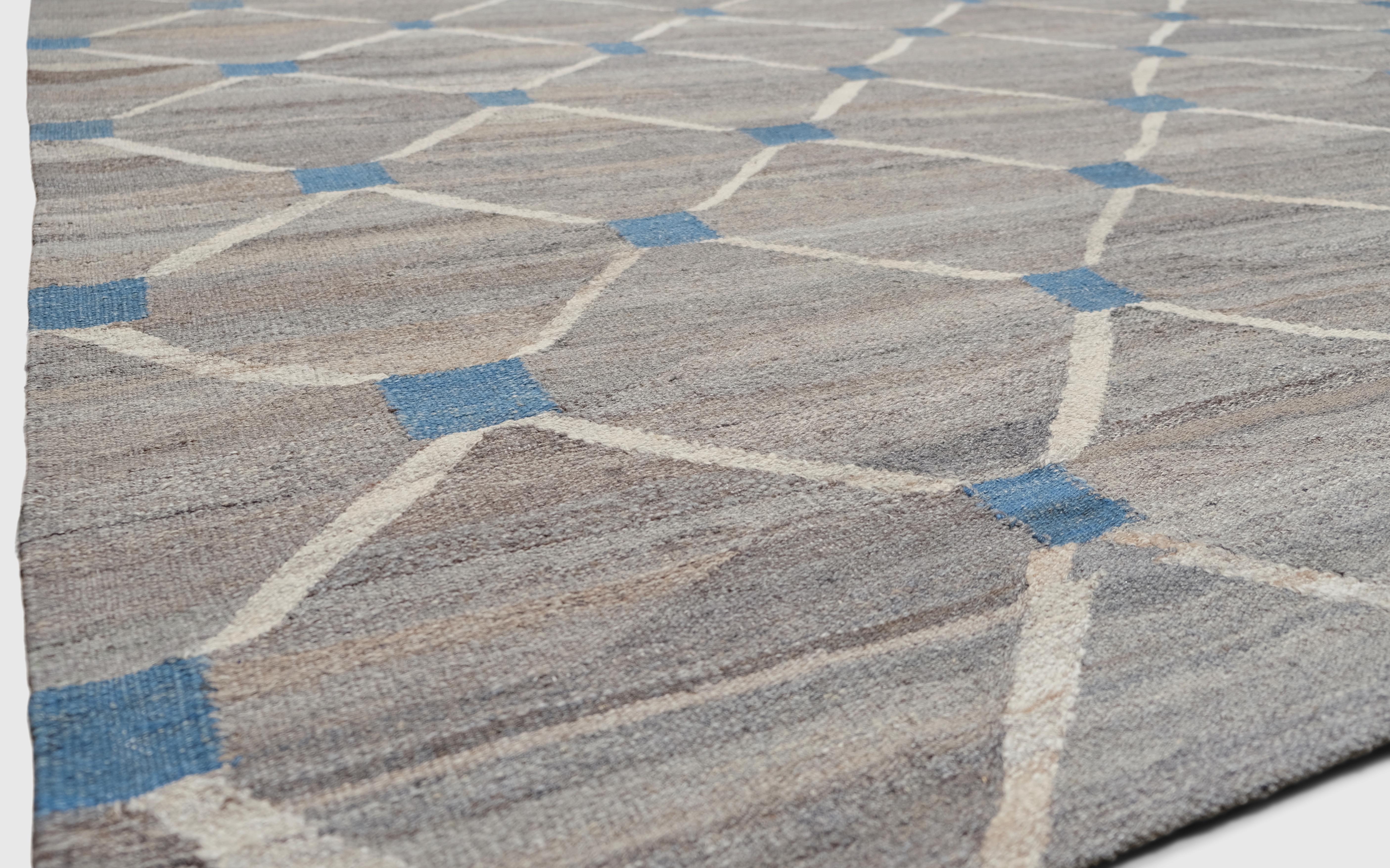 Noué à la main Exquis Kilim à motifs géométriques en treillis 13'3''x15'9'' en vente