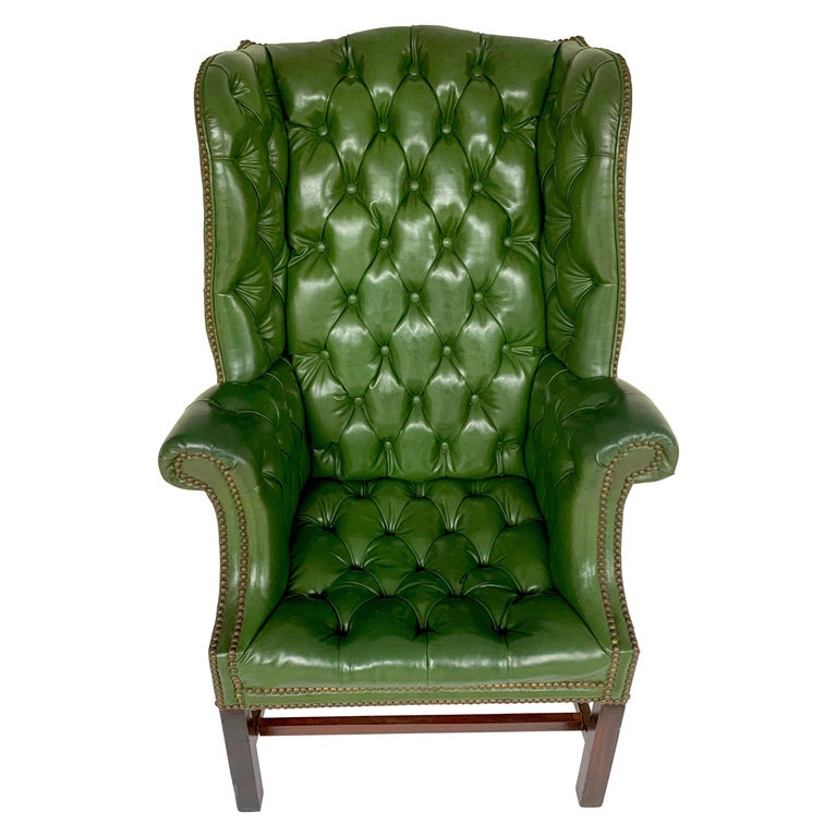 Exquisite George III Mahogany Green Leather Chesterfield Wing Chair For  Sale at 1stDibs