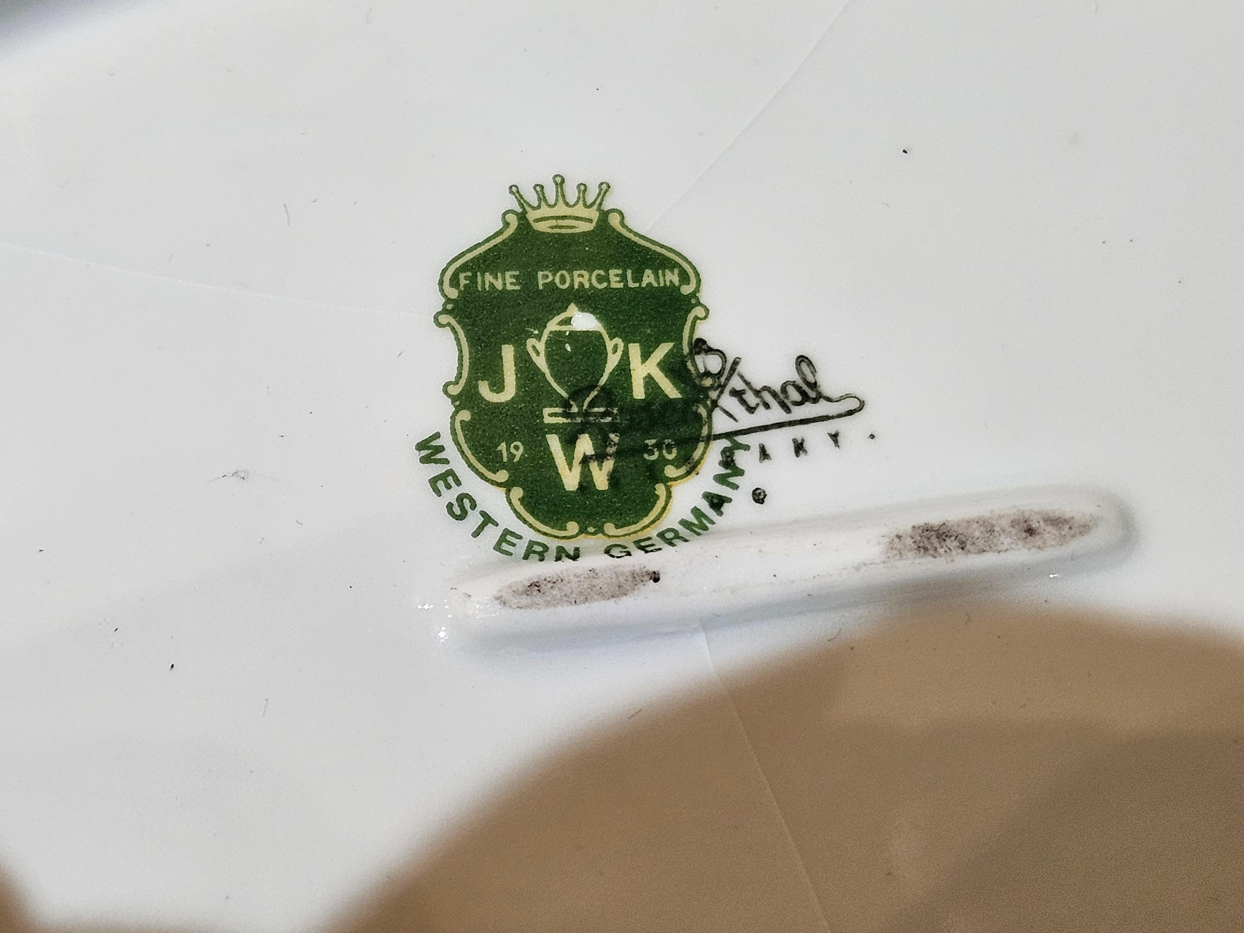 Exquisito Cuenco Ovalado de Hoja de Oro Alemán Estilo Sevres Cobalto Rosenthal siglo XX en venta