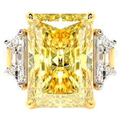 Bague exquise certifiée GIA de 10,56 carats de diamant jaune intense fantaisie
