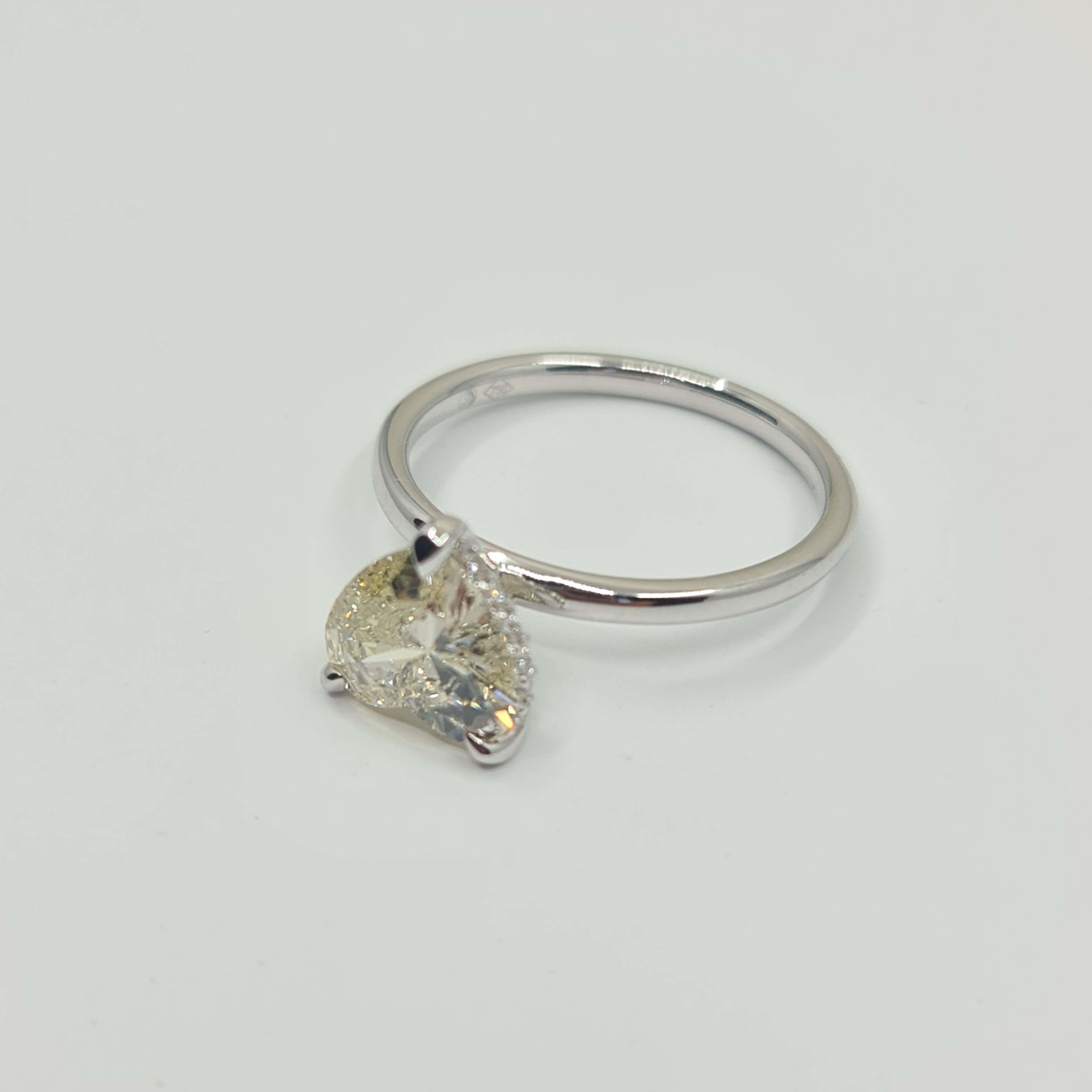 Exquisite GIA Certified 1.60 Carat Heart Diamond Ring with 0.07 Carat Halo G/VS For Sale 6