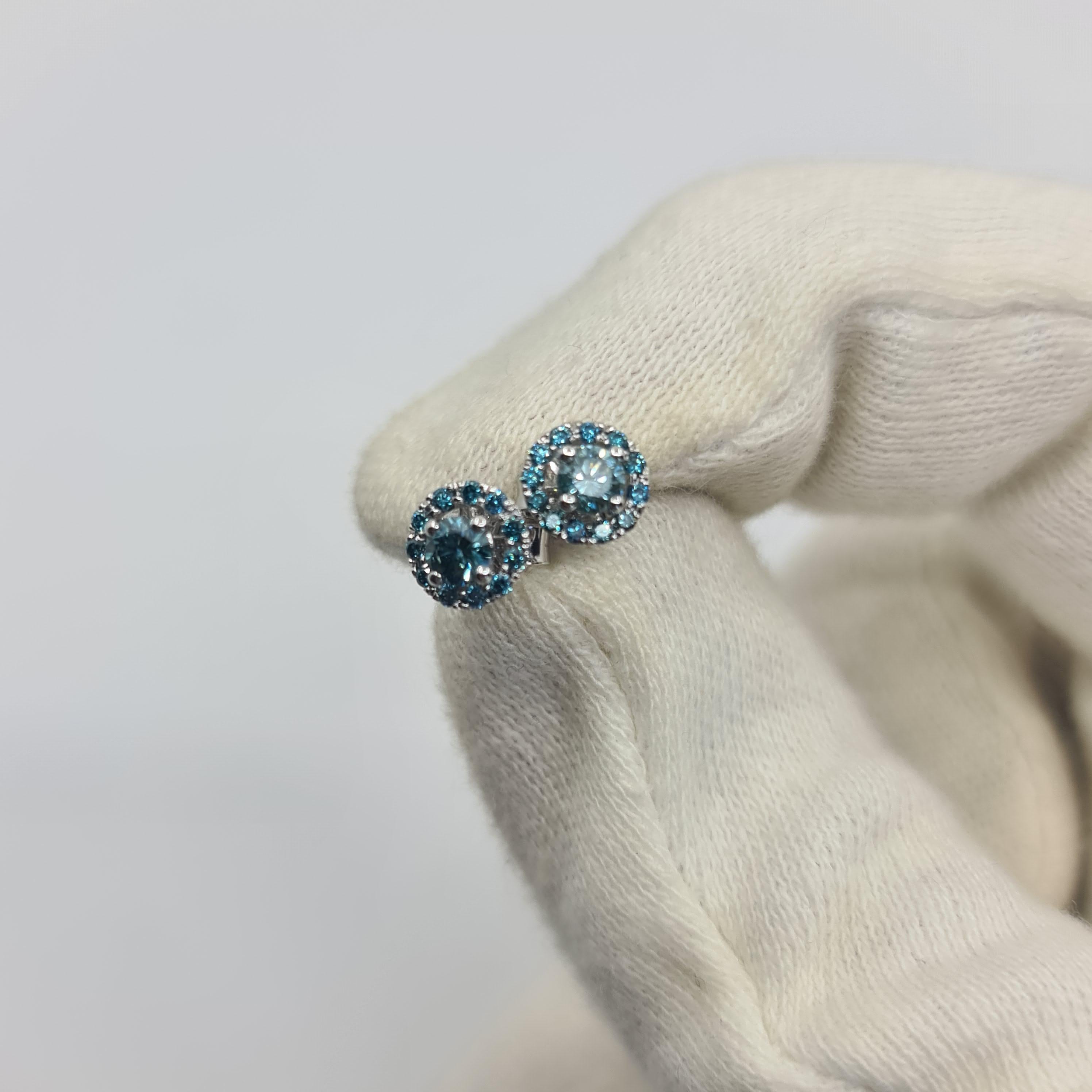 Exquisite GIA Certified Solitaire Diamond Studs 0.18/0.19 Carat Fancy Blue-Green For Sale 2