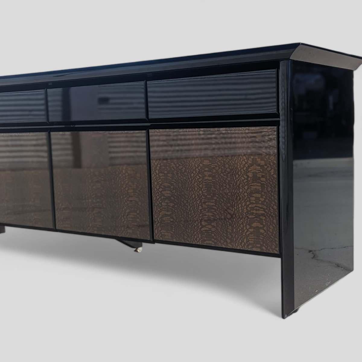 Buffet italiano, aparador de Giorgio Collection para Saporiti, c. 1980 siglo XX en venta