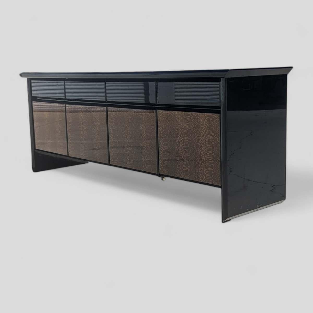 Giorgio Collection Italian Mid Century Modern Snakewood Black Lacquer For Sale 1