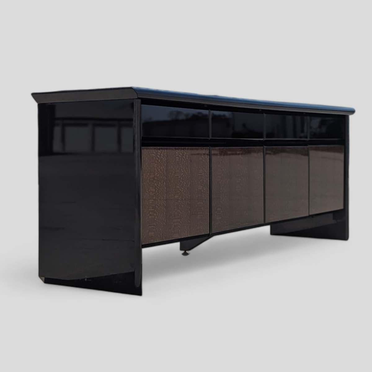 Buffet italiano, aparador de Giorgio Collection para Saporiti, c. 1980 en venta 1