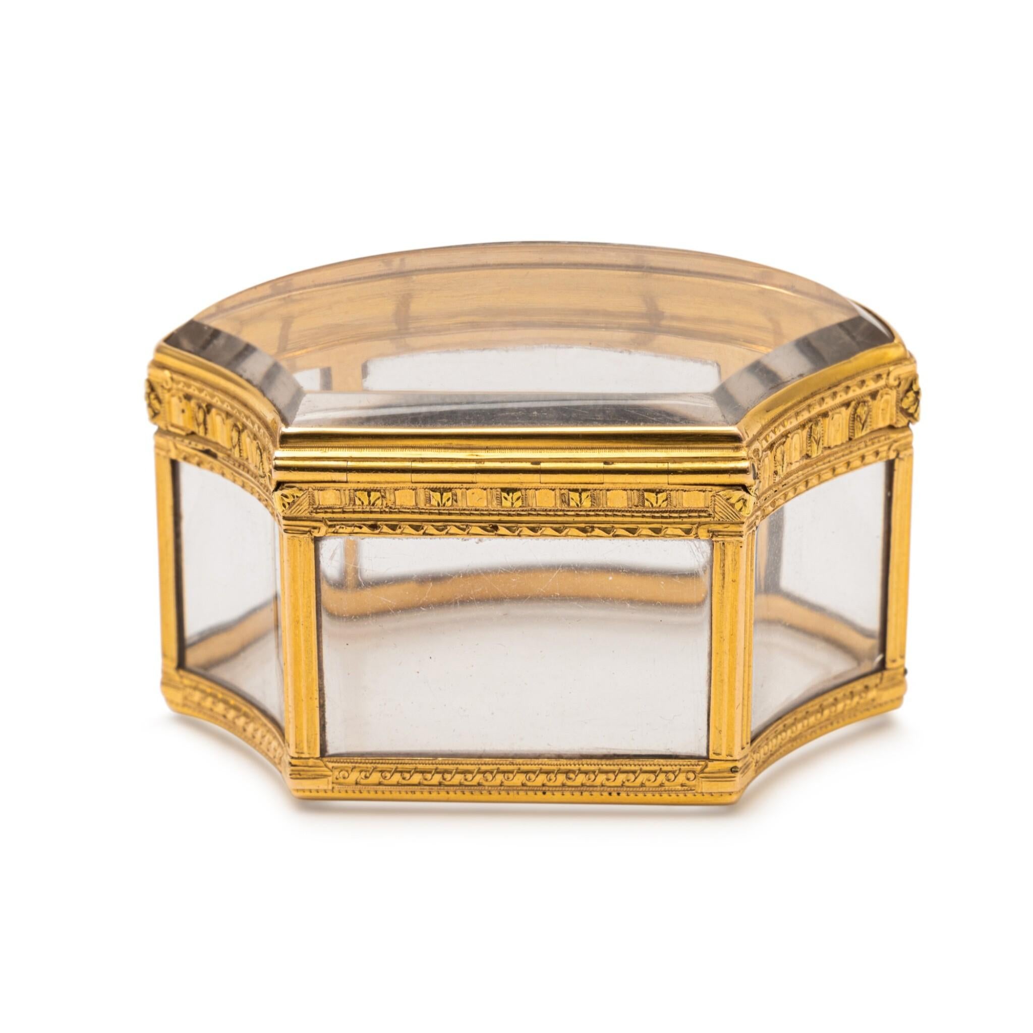 German Exquisite Gold and Rock Crystal Snuff Box For Sale