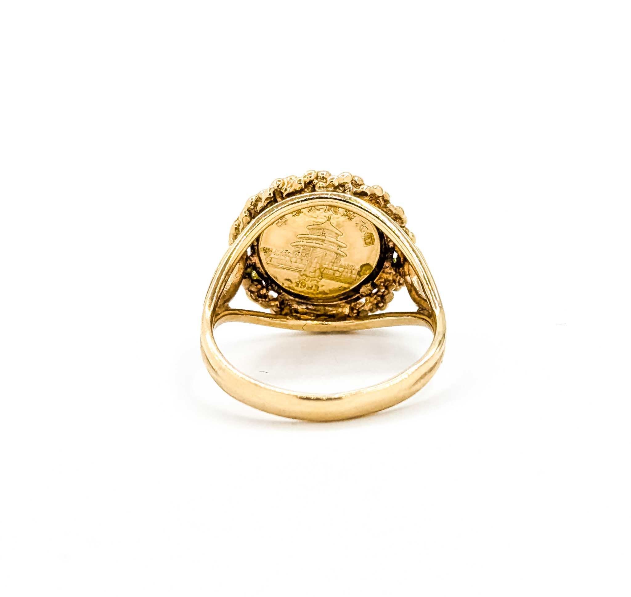 Squisito anello di moda in oro con un design a moneta senza tempo in vendita 6