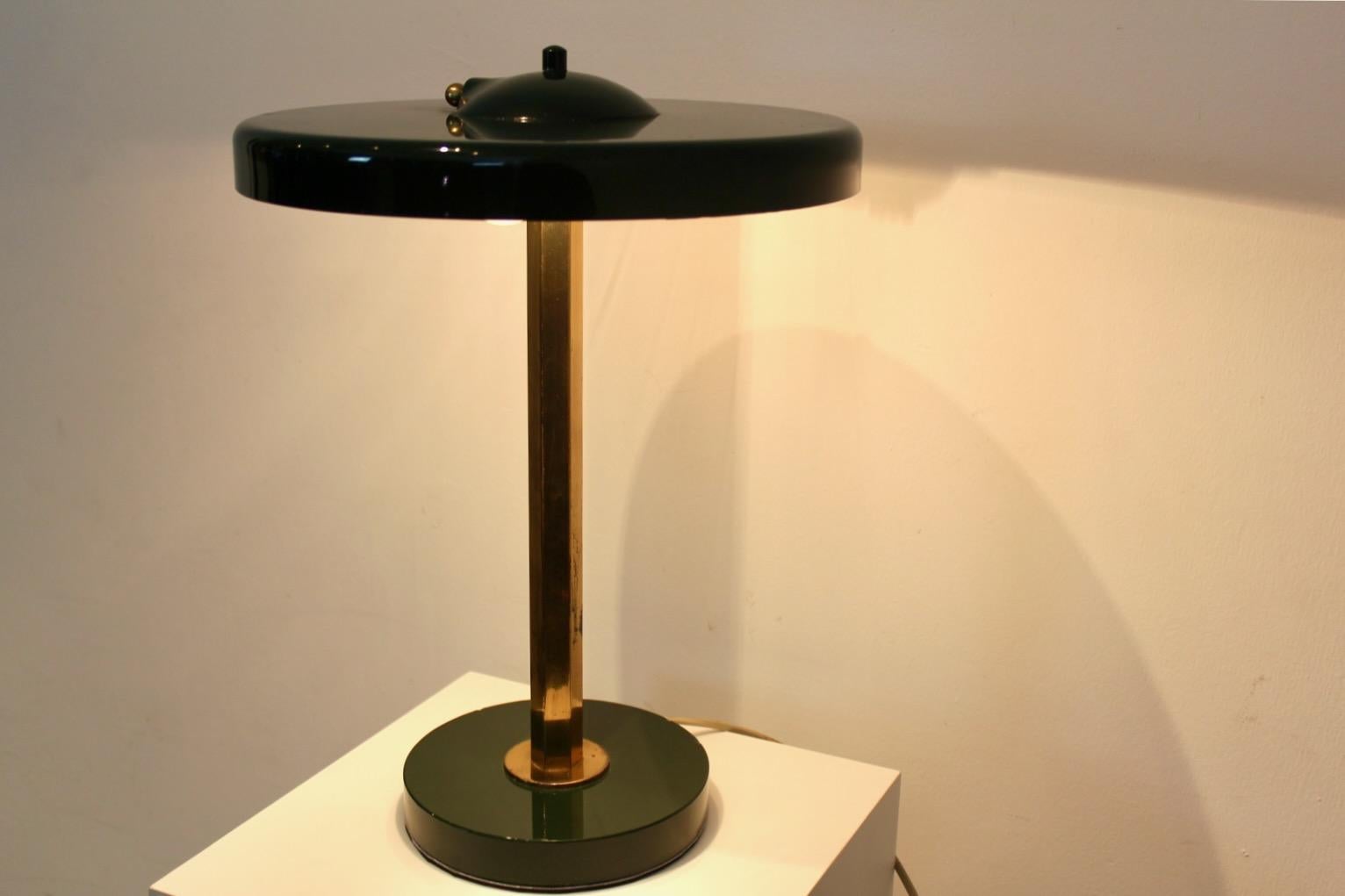 Mid-Century Modern Exquisite Green and Brass French Table Lamp For Sale