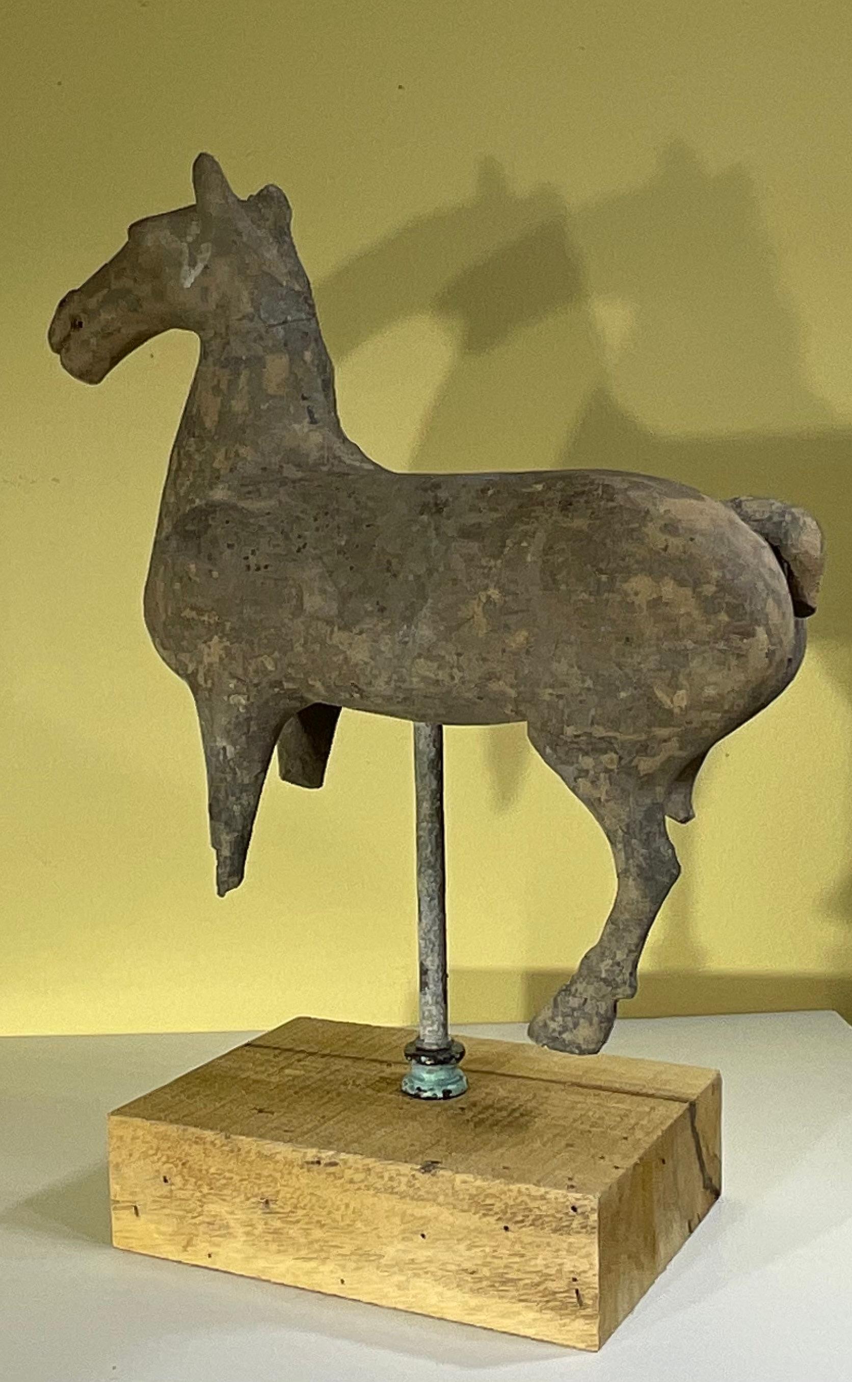 Exquisito  Caballo de cerámica de la dinastía Han en venta 4