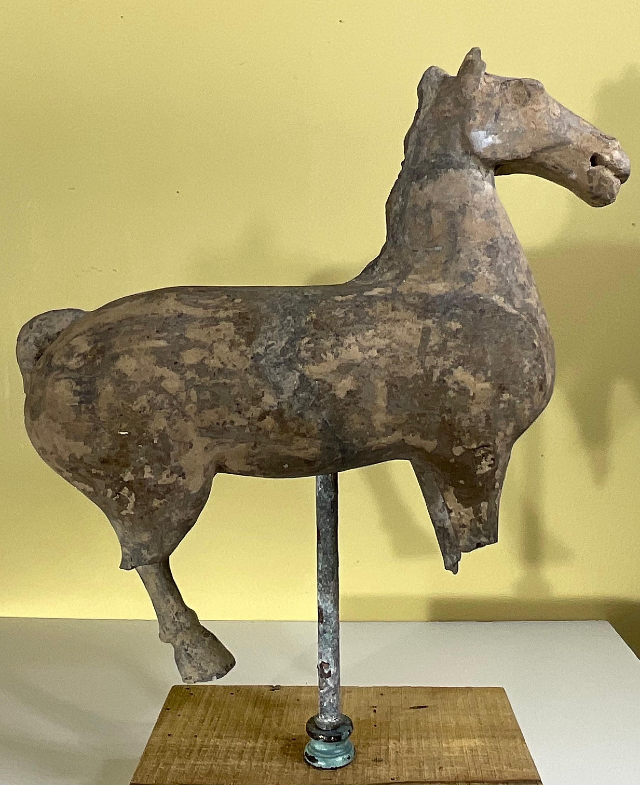 Exquisito  Caballo de cerámica de la dinastía Han en venta 1