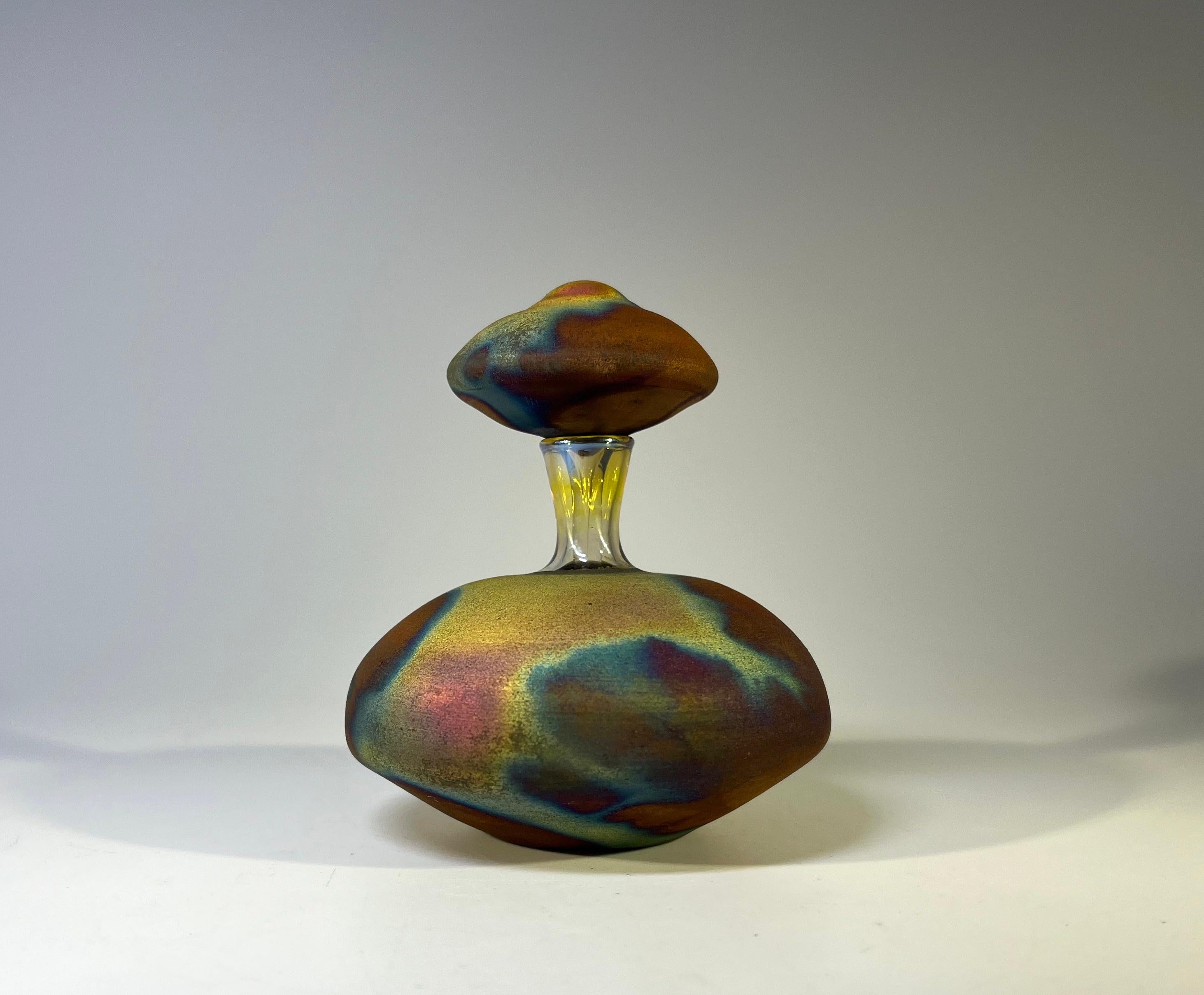 Exquisite Hand Blown Iridescent Lustres Perfume Bottle In Excellent Condition In Rothley, Leicestershire
