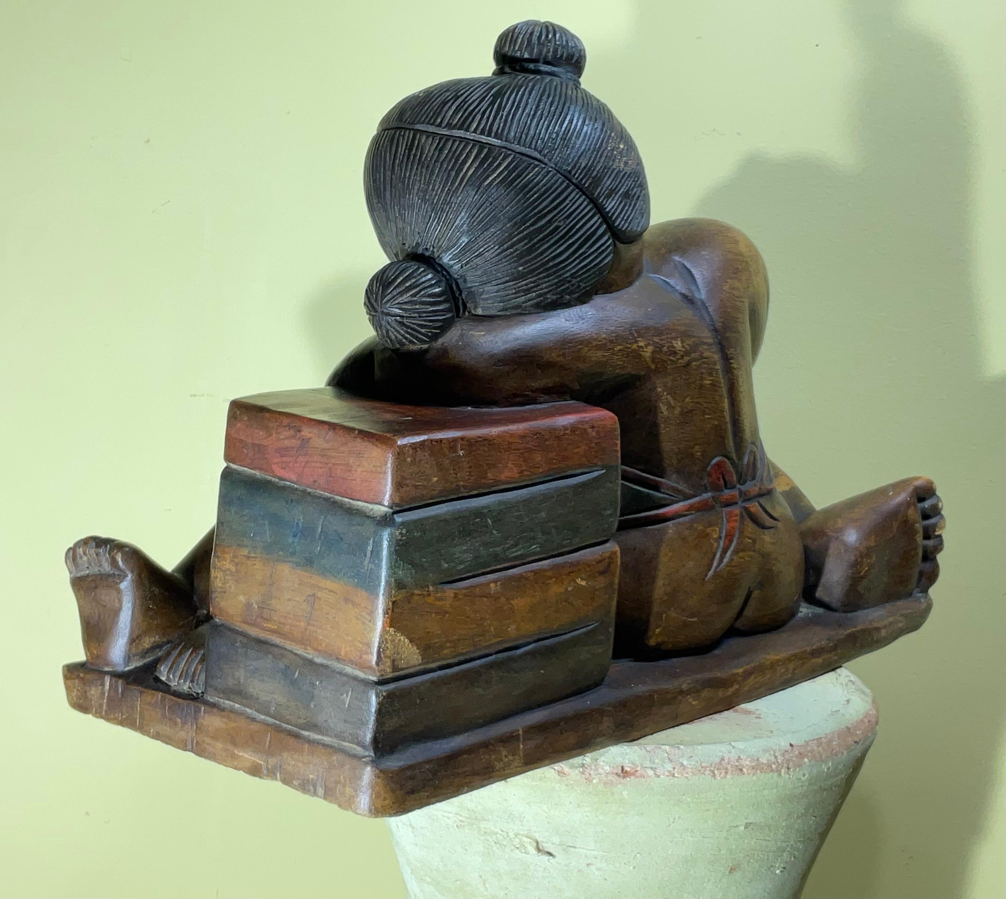 20ième siècle Sculpture exquise en bois de teck sculptée à la main : 