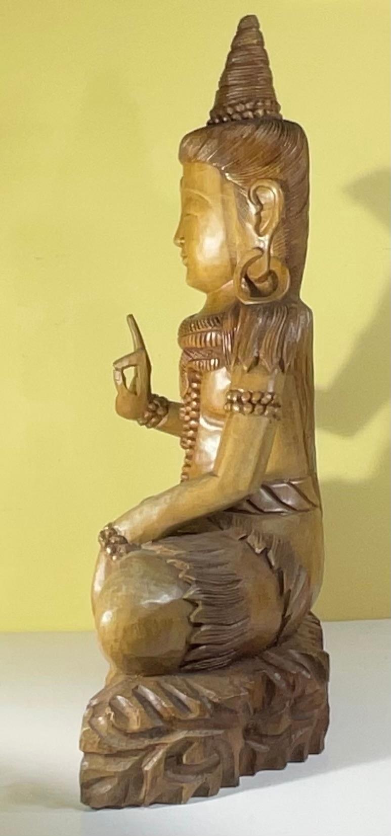 Magnifique sculpture de Shiva en bois sculptée à la main - Un chef-d'œuvre spirituel 25 x 17 en vente 4