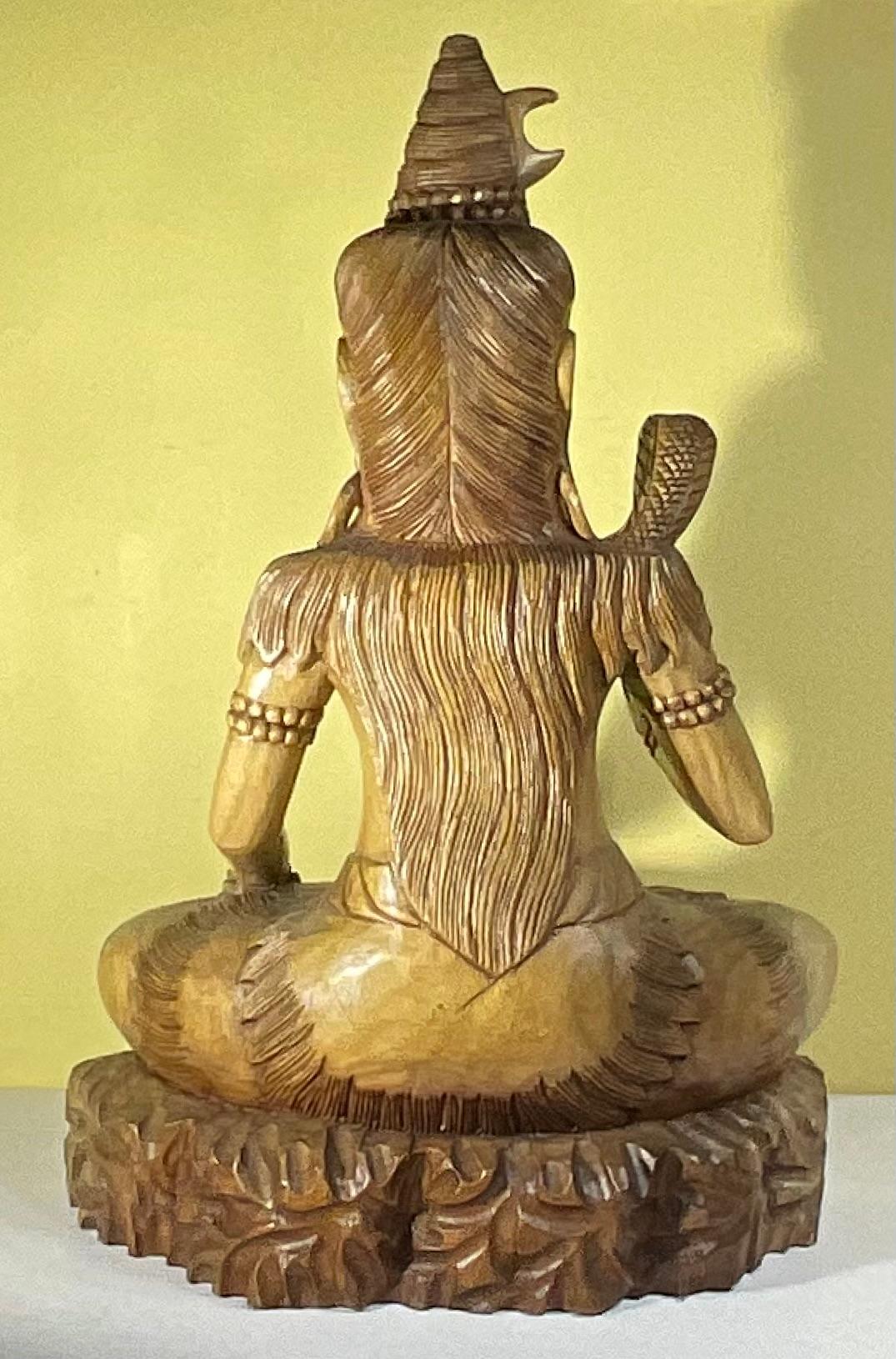 Magnifique sculpture de Shiva en bois sculptée à la main - Un chef-d'œuvre spirituel 25 x 17 en vente 2