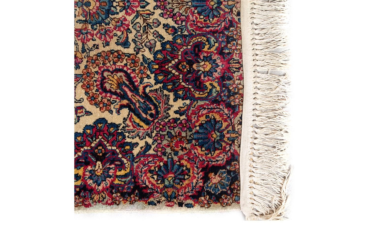 Exquisiter handgeknüpfter Karastan Kirman Vorleger (Persisch) im Angebot
