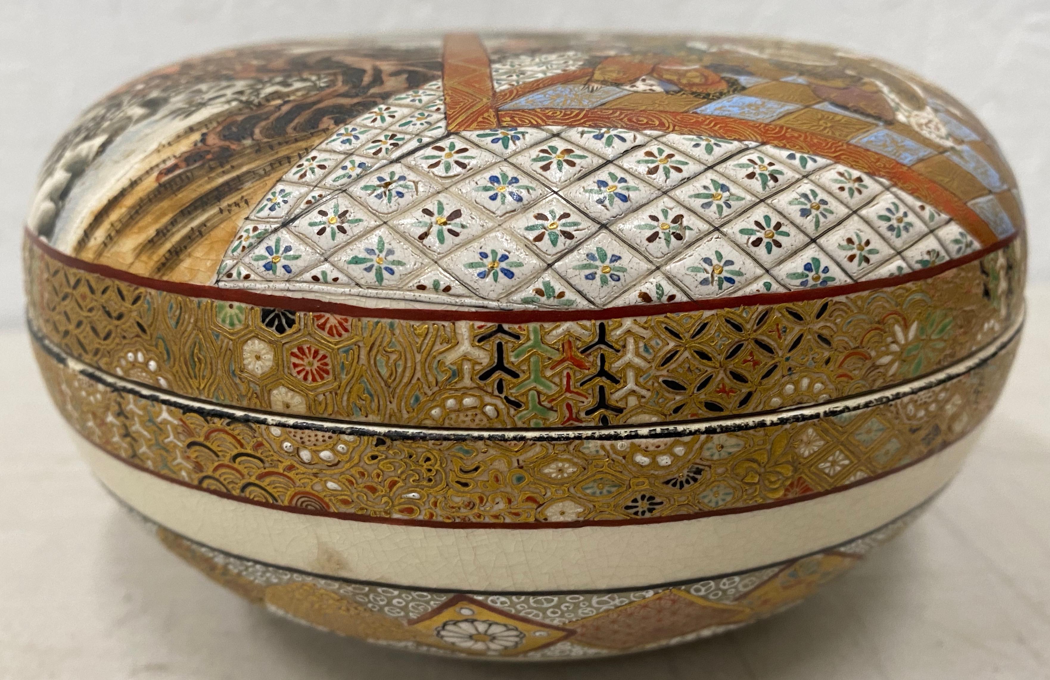 Anglo-Japanese Exquisite Hand Painted Japanese Satsuma Lidded Bowl For Sale