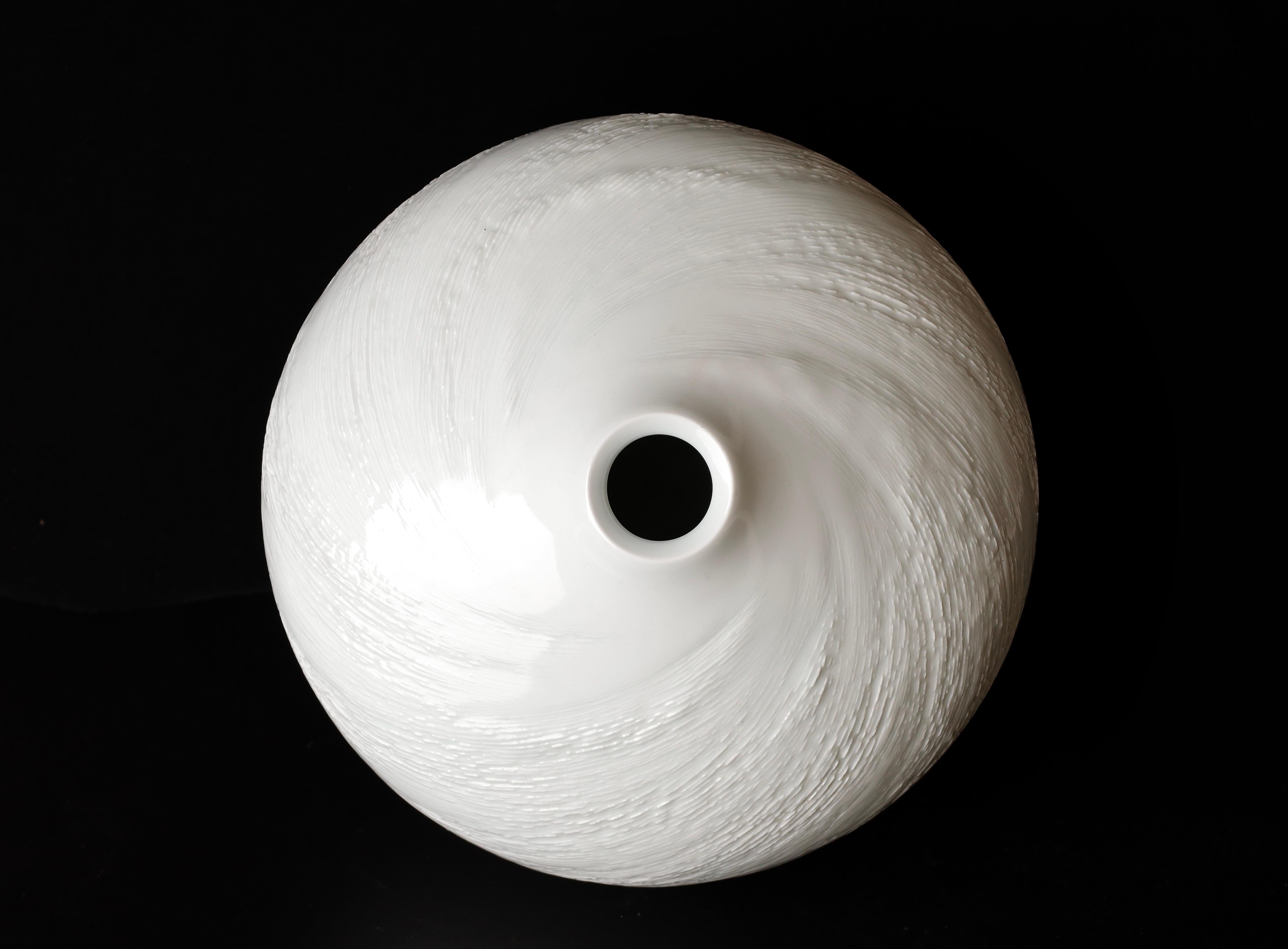 Exquisite Hand-Signed Arita Porcelain Vase, Contemporary Masterpiece by Yasushi For Sale 2