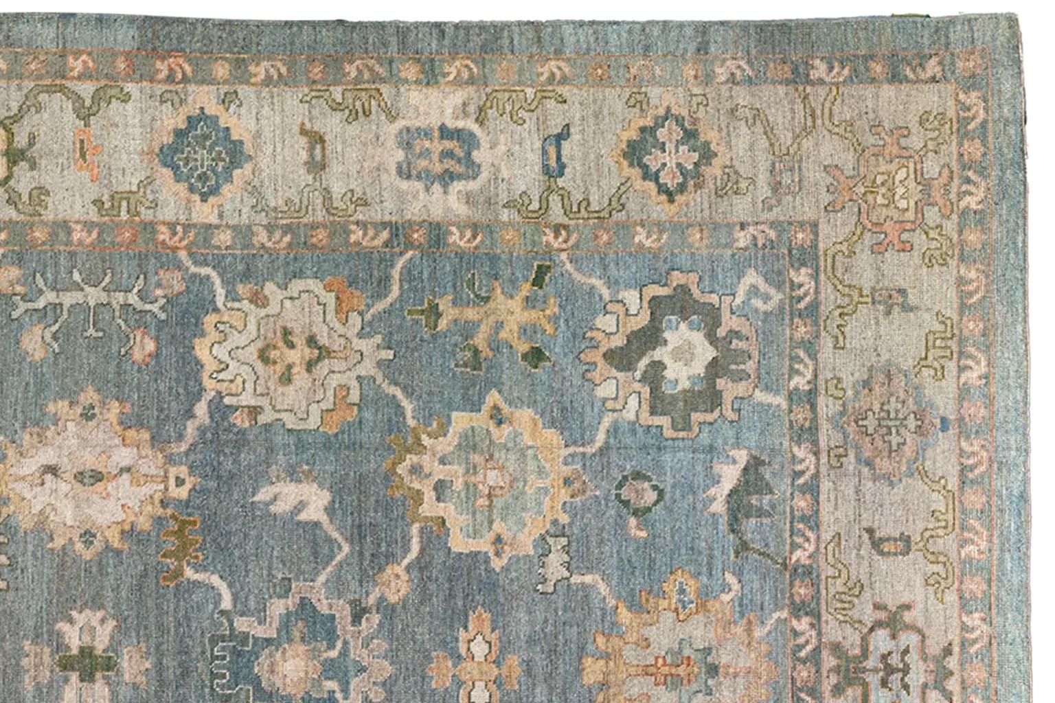 20th Century Exquisite Handmade Turkish Oushak Rug - 95700 For Sale