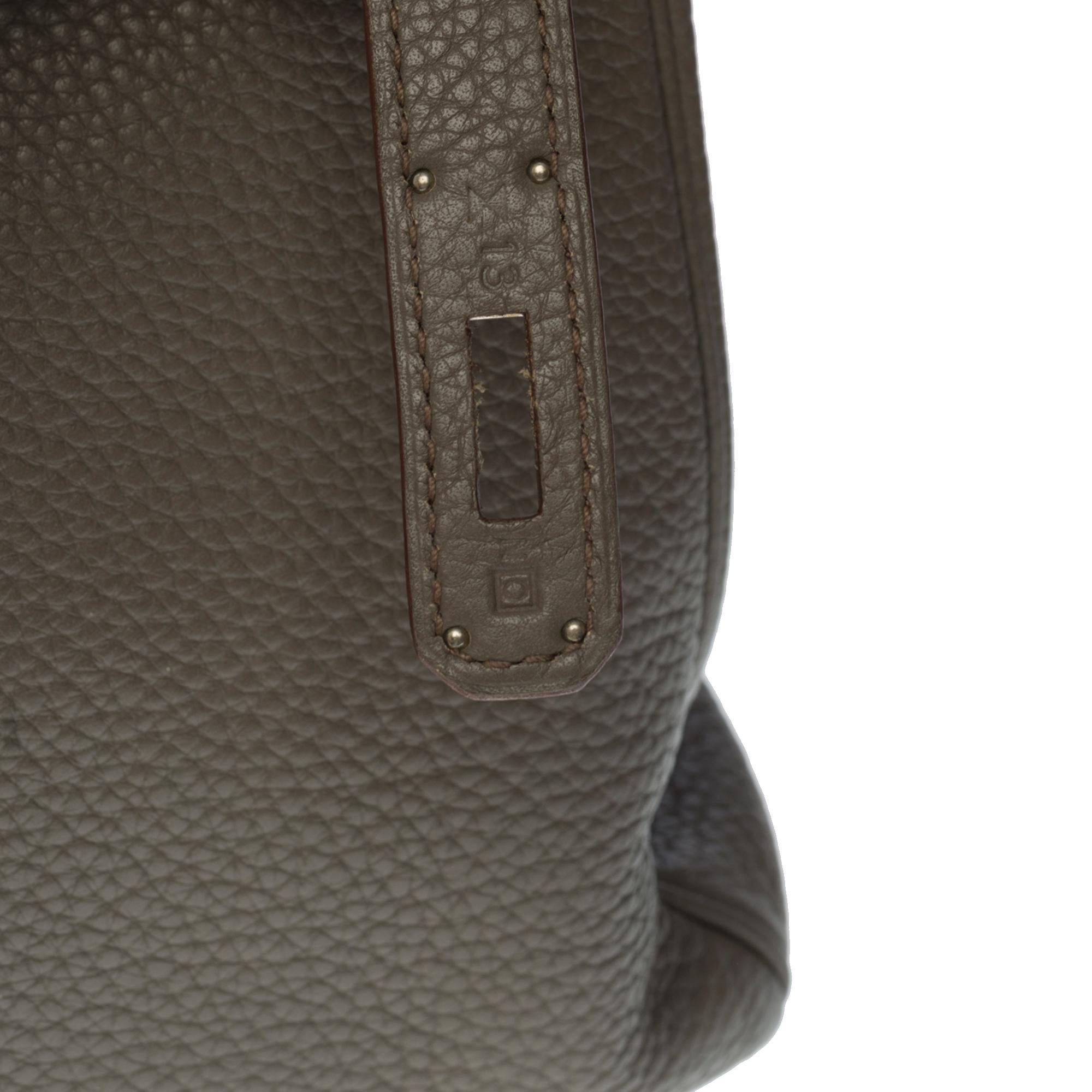 Exquisite Hermès Kelly 32cm retourne handbag strap in Etain Togo leather, SHW In Excellent Condition In Paris, IDF