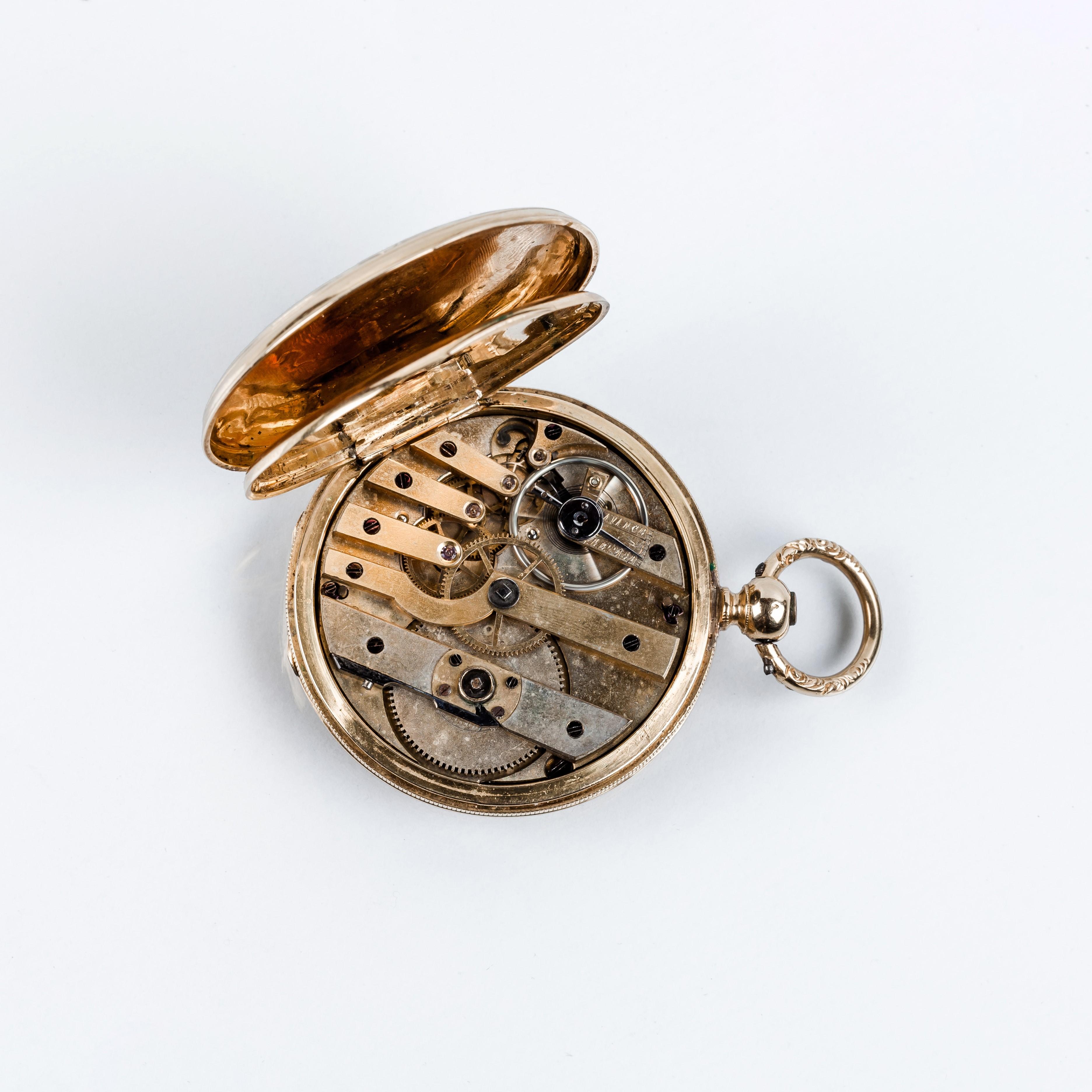 Exquisite Gold hunter-case Swiss pocket watch COURVOISIER #10673.
Golden case with three 43mm/1.69in extrathin lids showing a beautiful dècor of a peasant with a pitcher by a well and a flower arrangement vase.
Dustcovers present anchor escapement