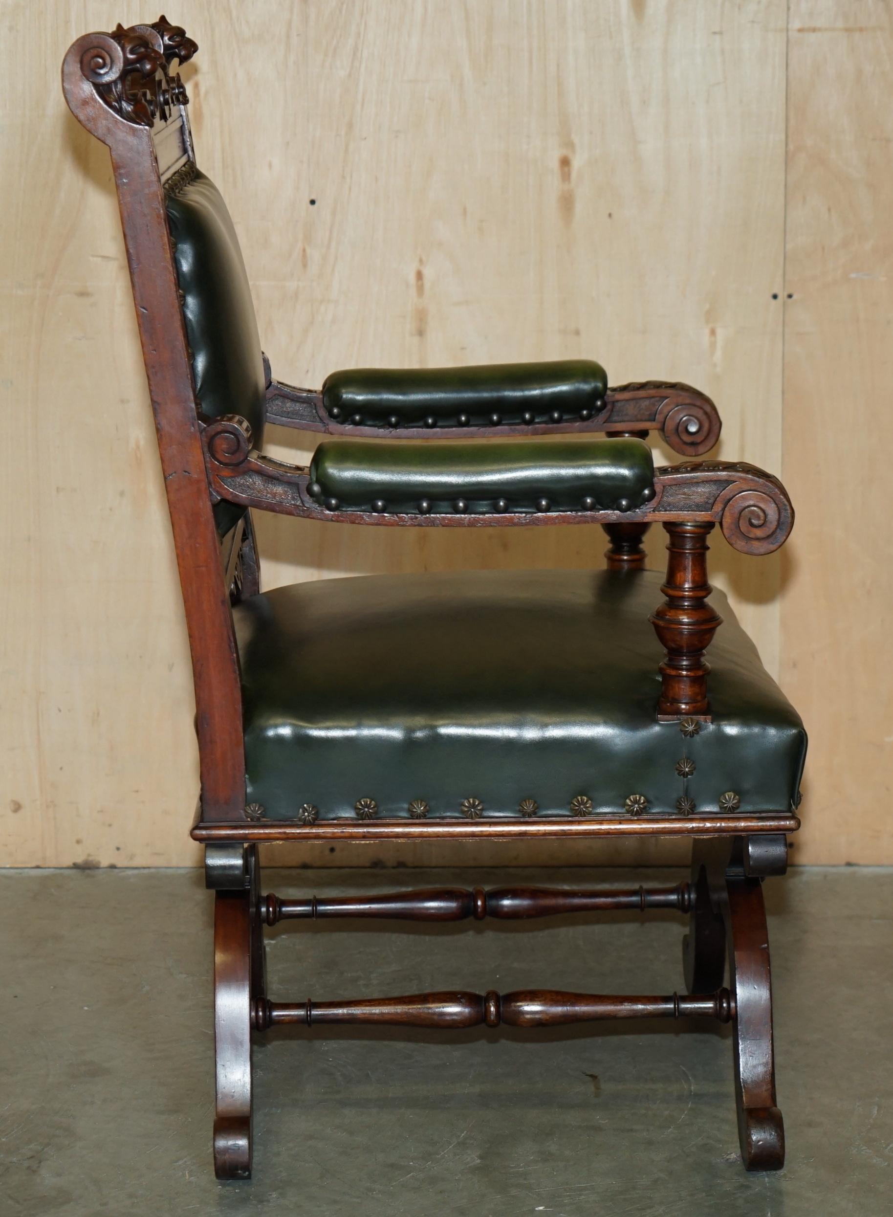 EXQUISITE IMPORTANT ENGLISH CIRCA 1880 HAND CARVED GREEN LEATHER THRONE ARMCHAiR For Sale 6