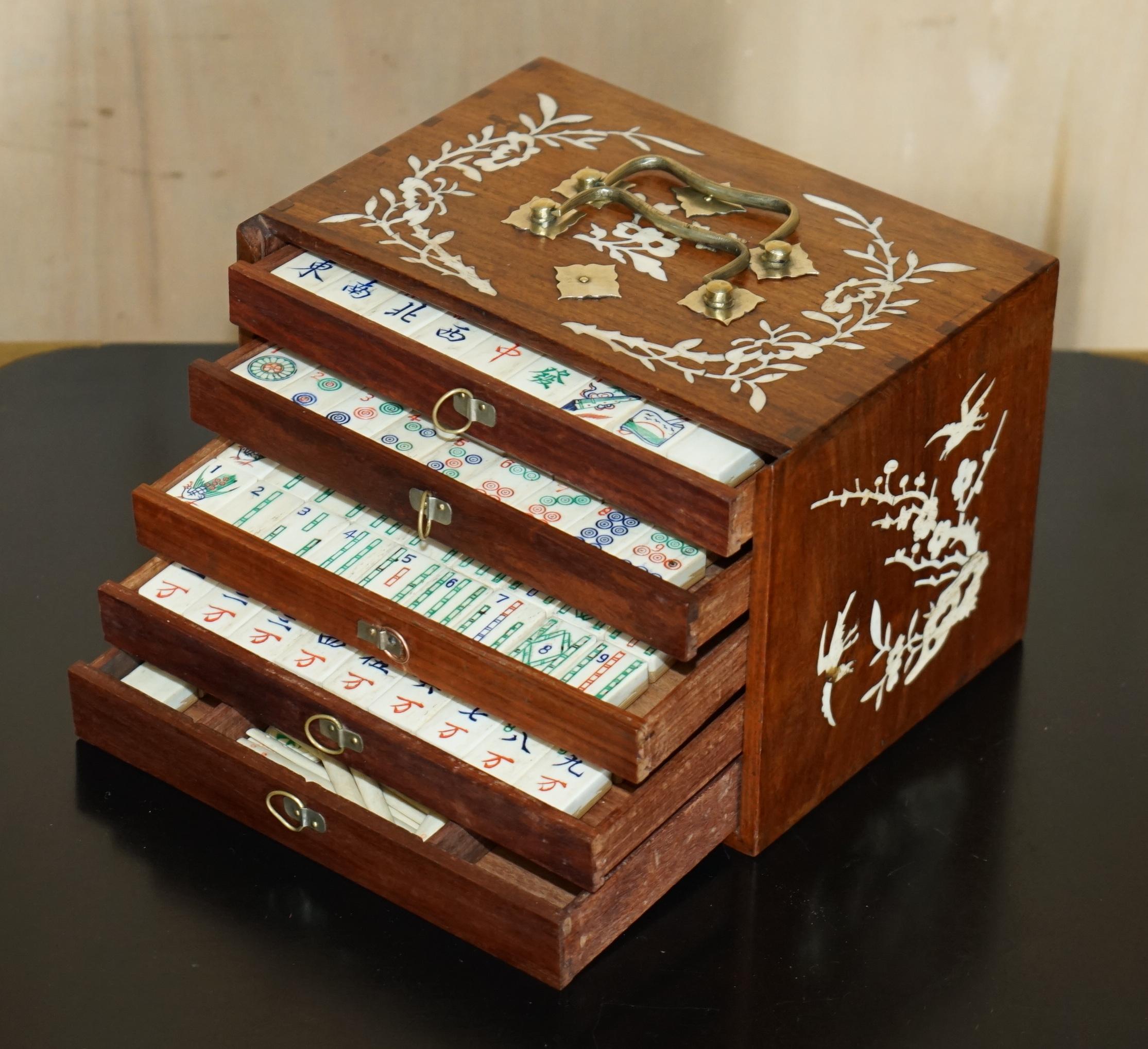 EXQUISITE INLAID ANTiQUE FOUR PERSON MAHJONG SUITE CIRCA 1900'S CHINESE EXPORT For Sale 11