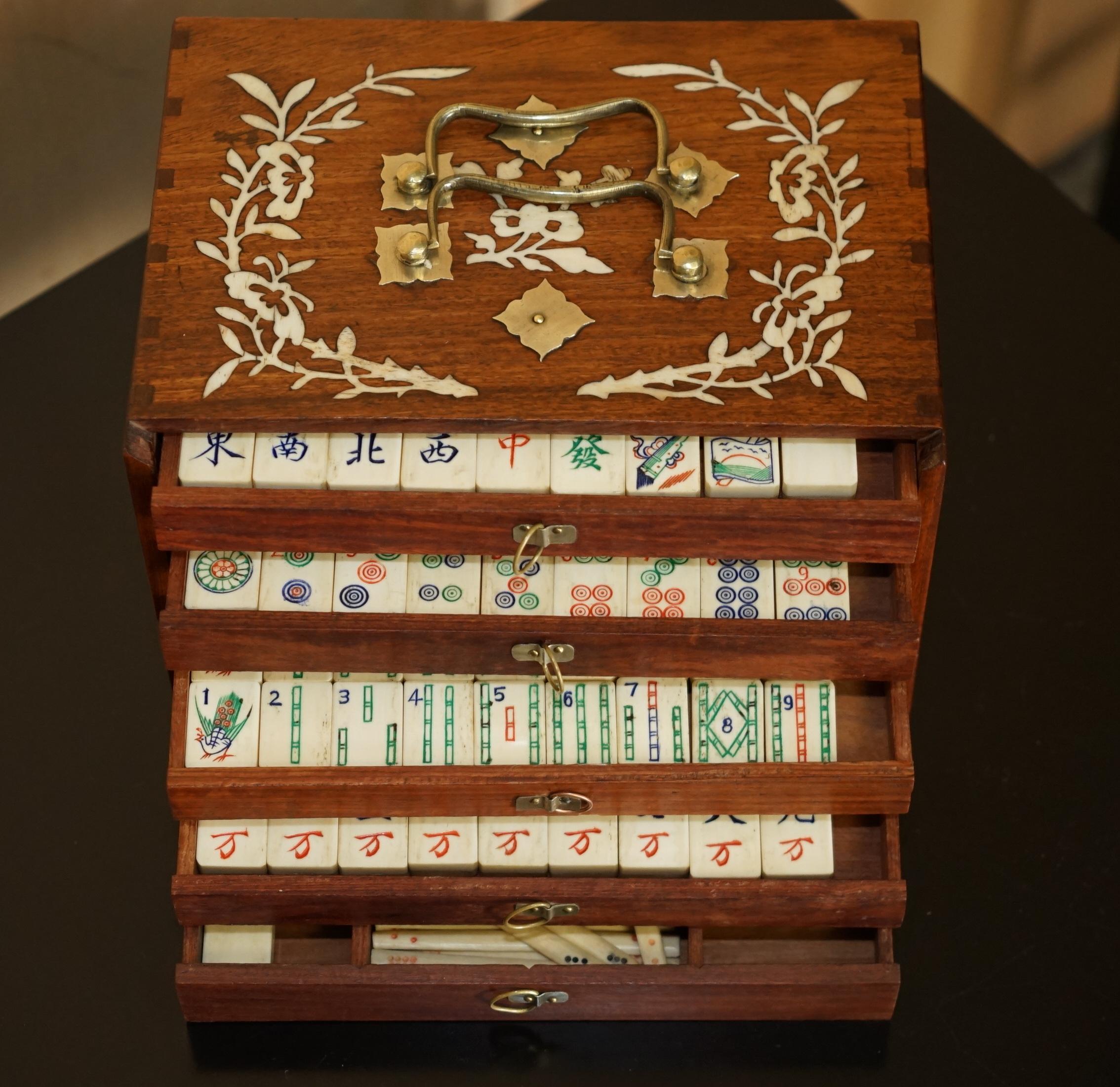 EXQUISITE INLAID ANTiQUE FOUR PERSON MAHJONG SUITE CIRCA 1900'S CHINESE EXPORT For Sale 12