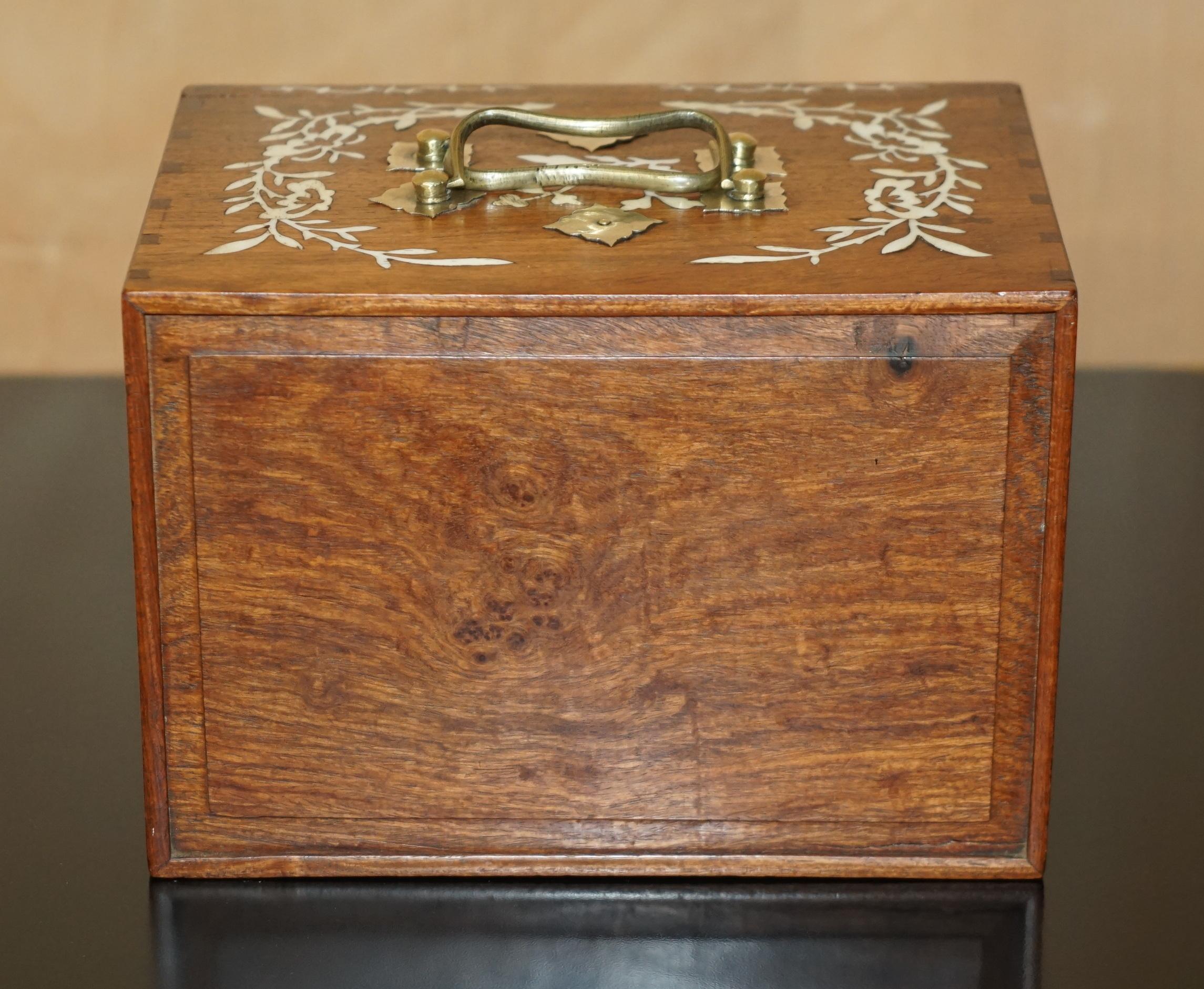 Early 20th Century EXQUISITE INLAID ANTiQUE FOUR PERSON MAHJONG SUITE CIRCA 1900'S CHINESE EXPORT For Sale