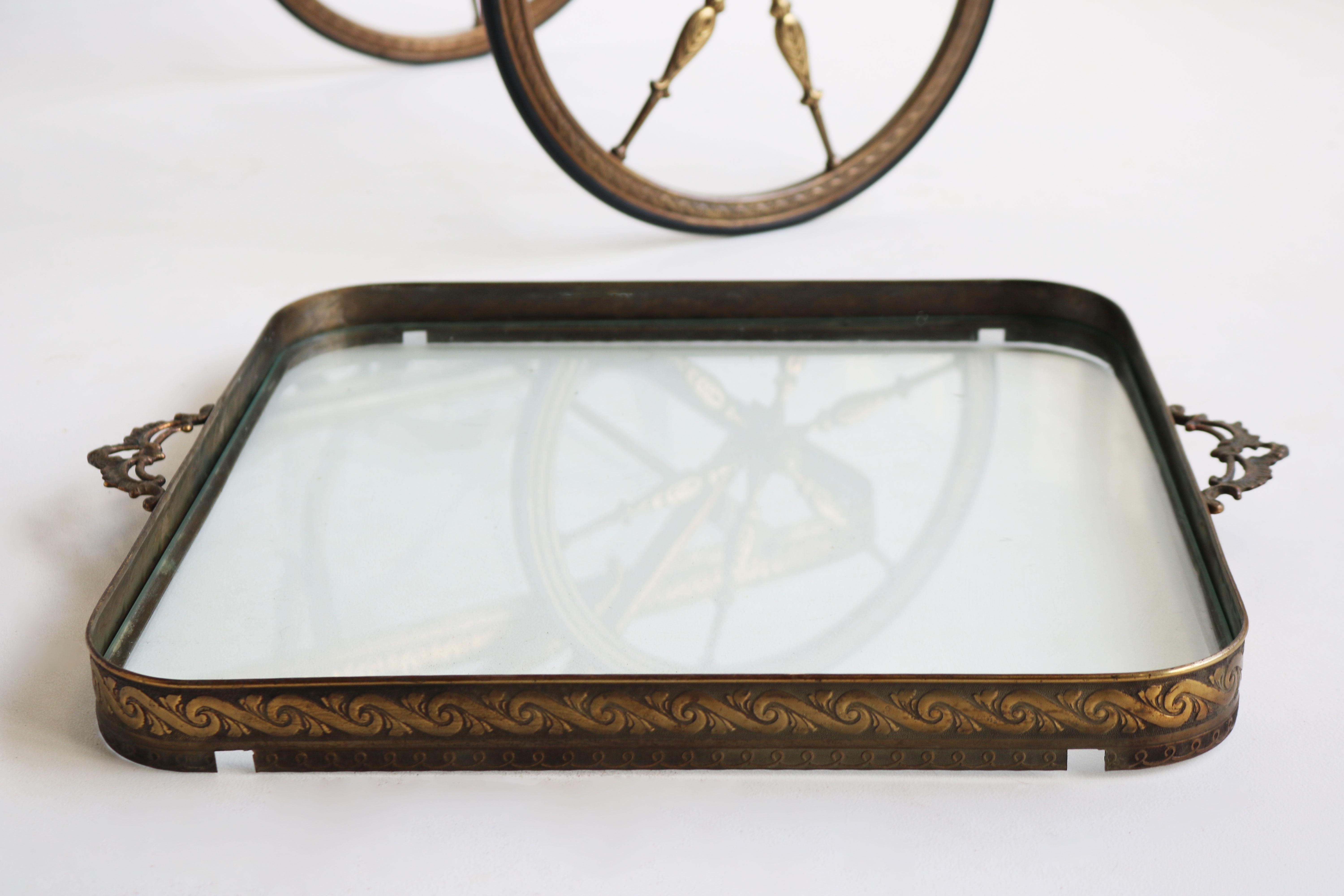 Exquisite Italian 1940s Hollywood Regency Bar Cart / Trolley Rococo Brass Glass For Sale 5