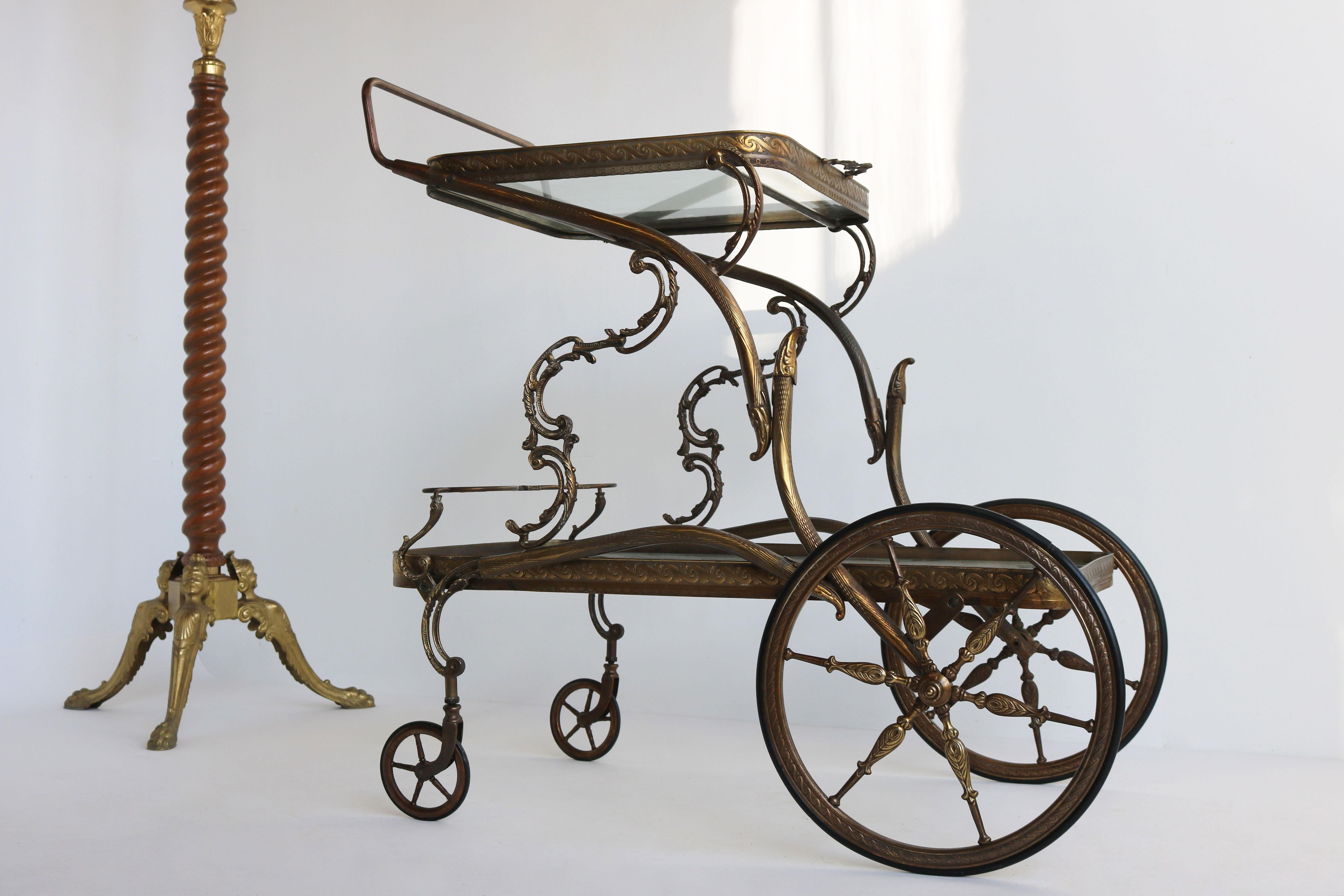 Exquisite Italian 1940s Hollywood Regency Bar Cart / Trolley Rococo Brass Glass For Sale 3