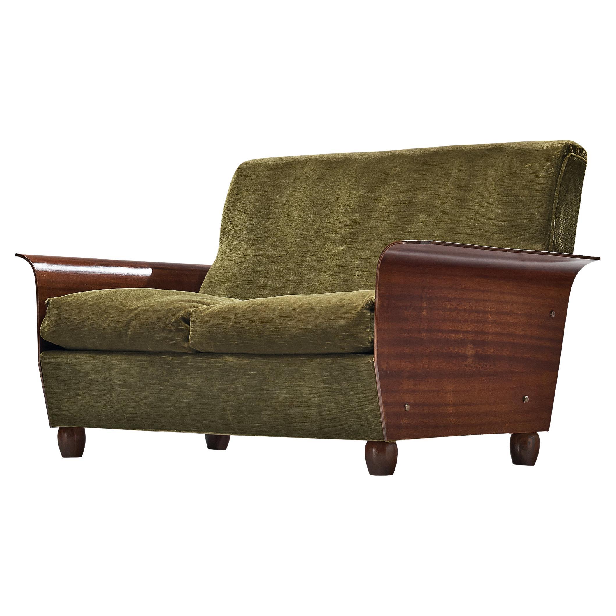 Exquisites italienisches Zweisitzer-Sofa mit grüner Samtpolsterung und Mahagoni im Angebot