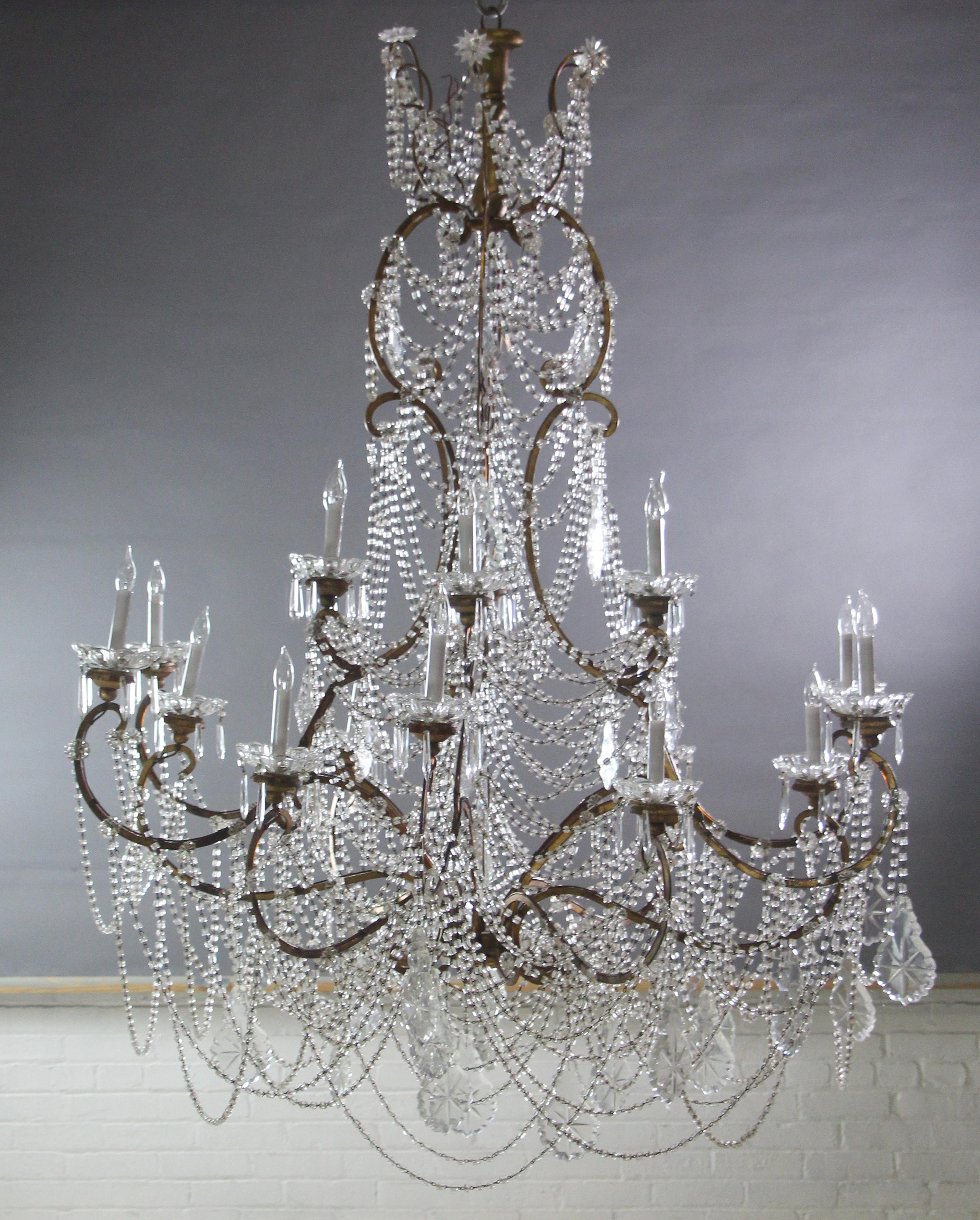 Unique Italian Wood Gilded Iron Beaded Crystal Chandelier w/ 18 Lights For Sale 8