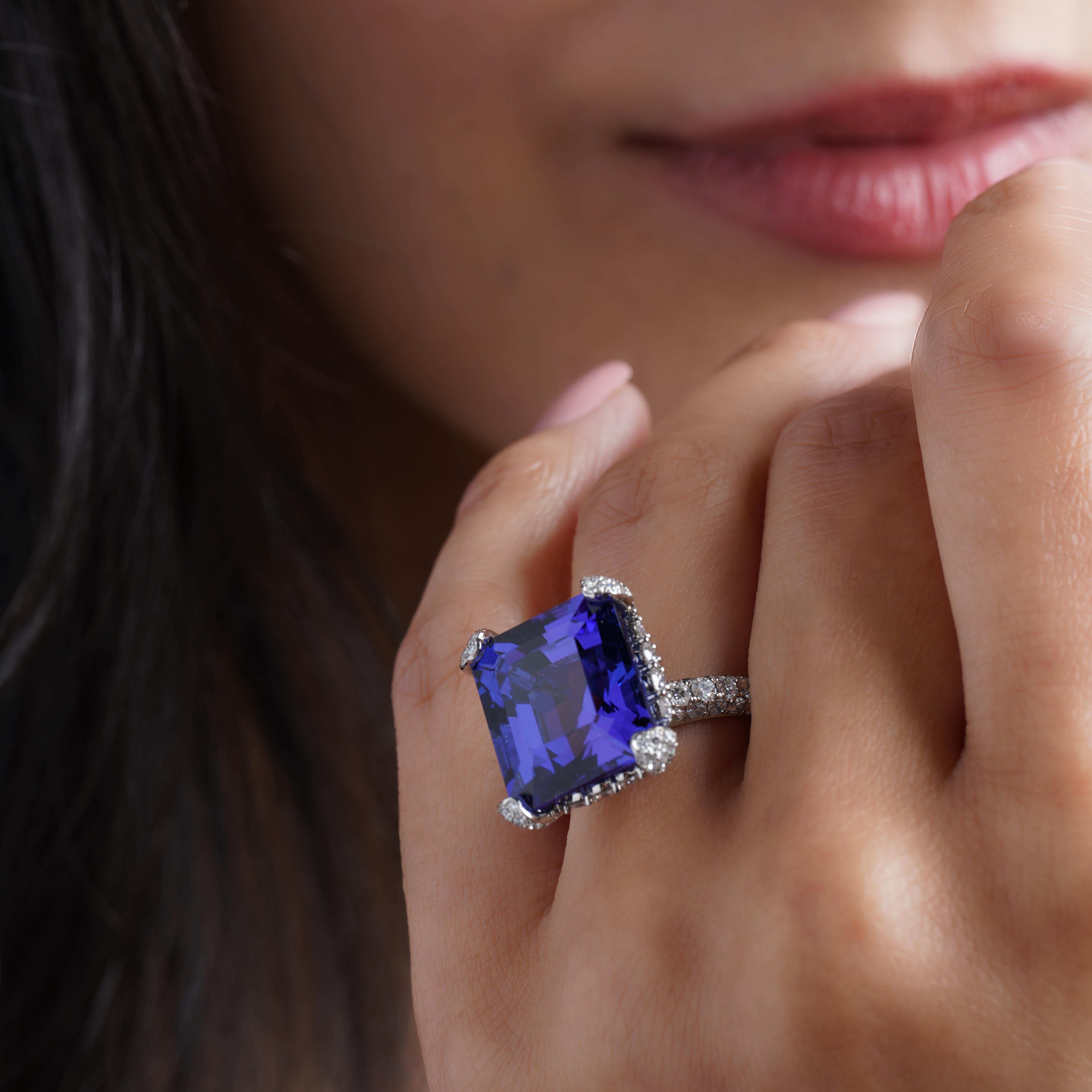 Diamond Halo Engagement Ring - KPR665 – Jack Kelége | Diamond Engagement  Rings, Wedding Rings, and Fine Jewelry