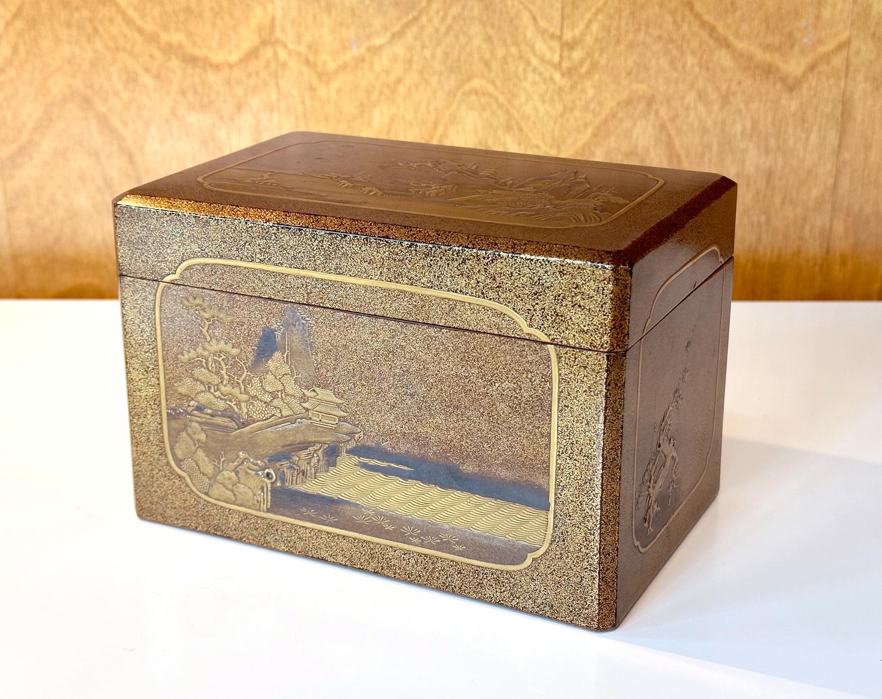 Eine frühe japanische Lack Maki-e dekoriert kobako (kleine Aufbewahrungsbox) ca. 18. Jahrhundert (Edo-Periode). Aufgrund seiner Form und Größe wurde dieses Kobako möglicherweise als Chabako zur Aufbewahrung der Utensilien für die Chado