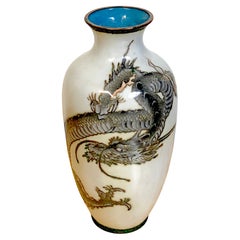 Exquisite Japanese Wireless Cloisonné Dragon Motif Vase, Meiji / Taisho Period