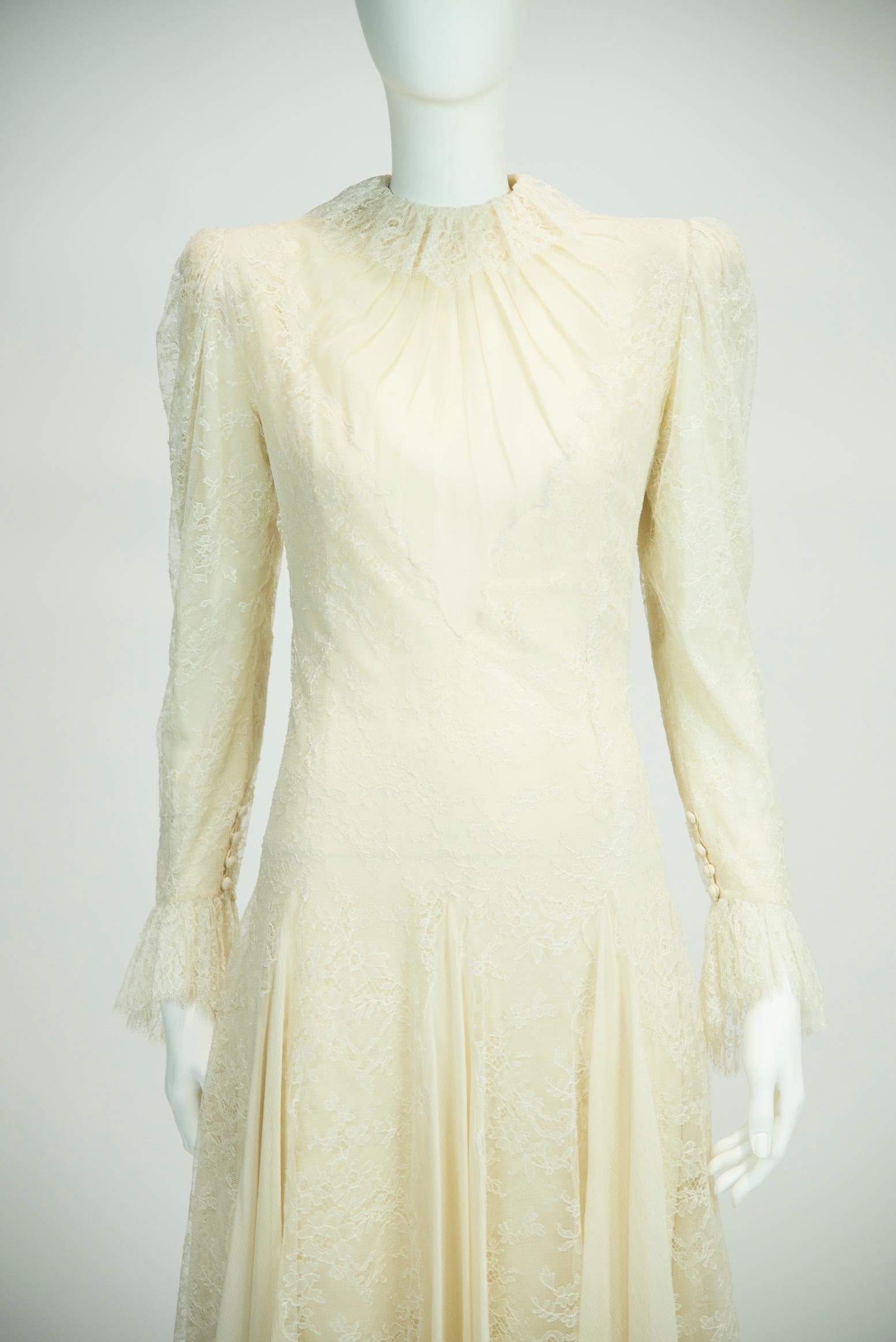 Women's Exquisite Jean Louis Scherrer Couture Silk Chiffon & Lace-Trimmed Dress For Sale