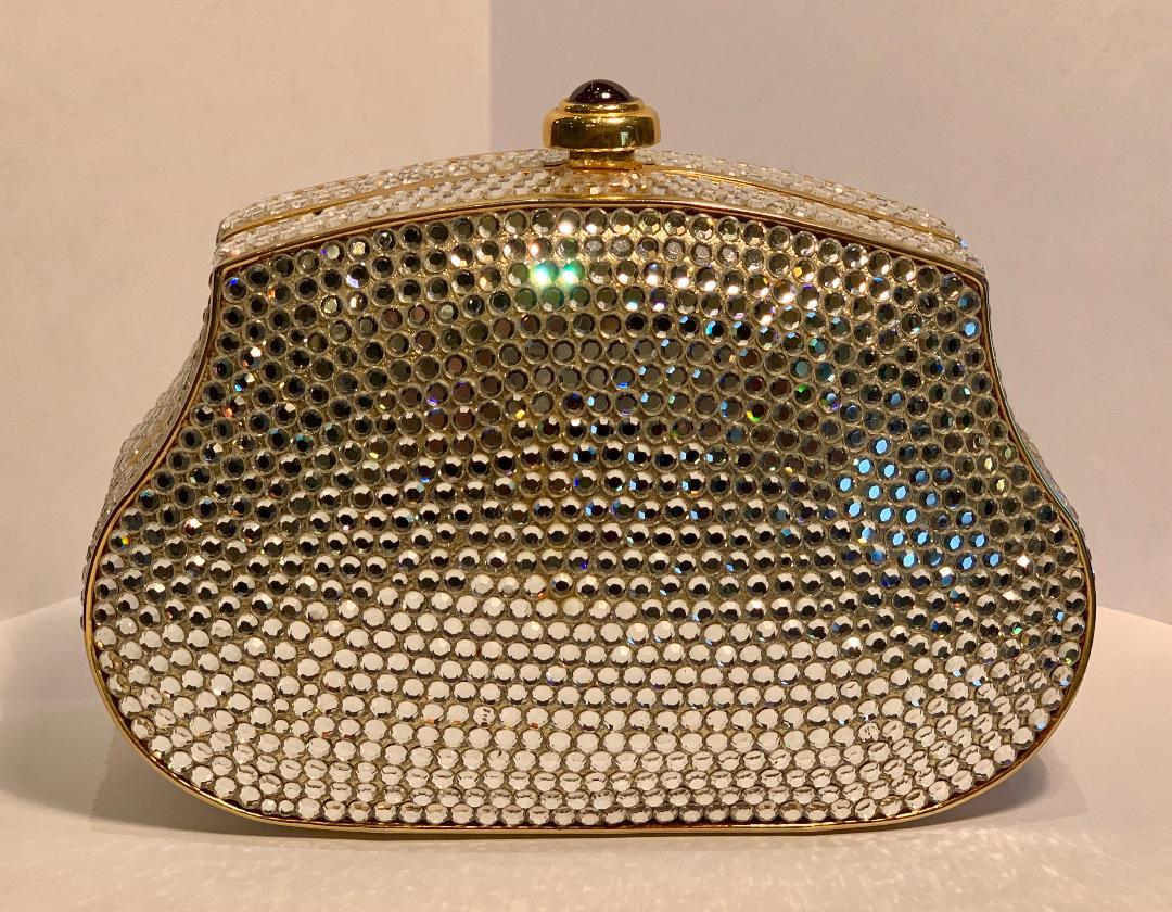 Exquisite Judith Leiber Swarovski Crystal Minaudiere With Ruby Cabochon Clasp In Good Condition In Tustin, CA