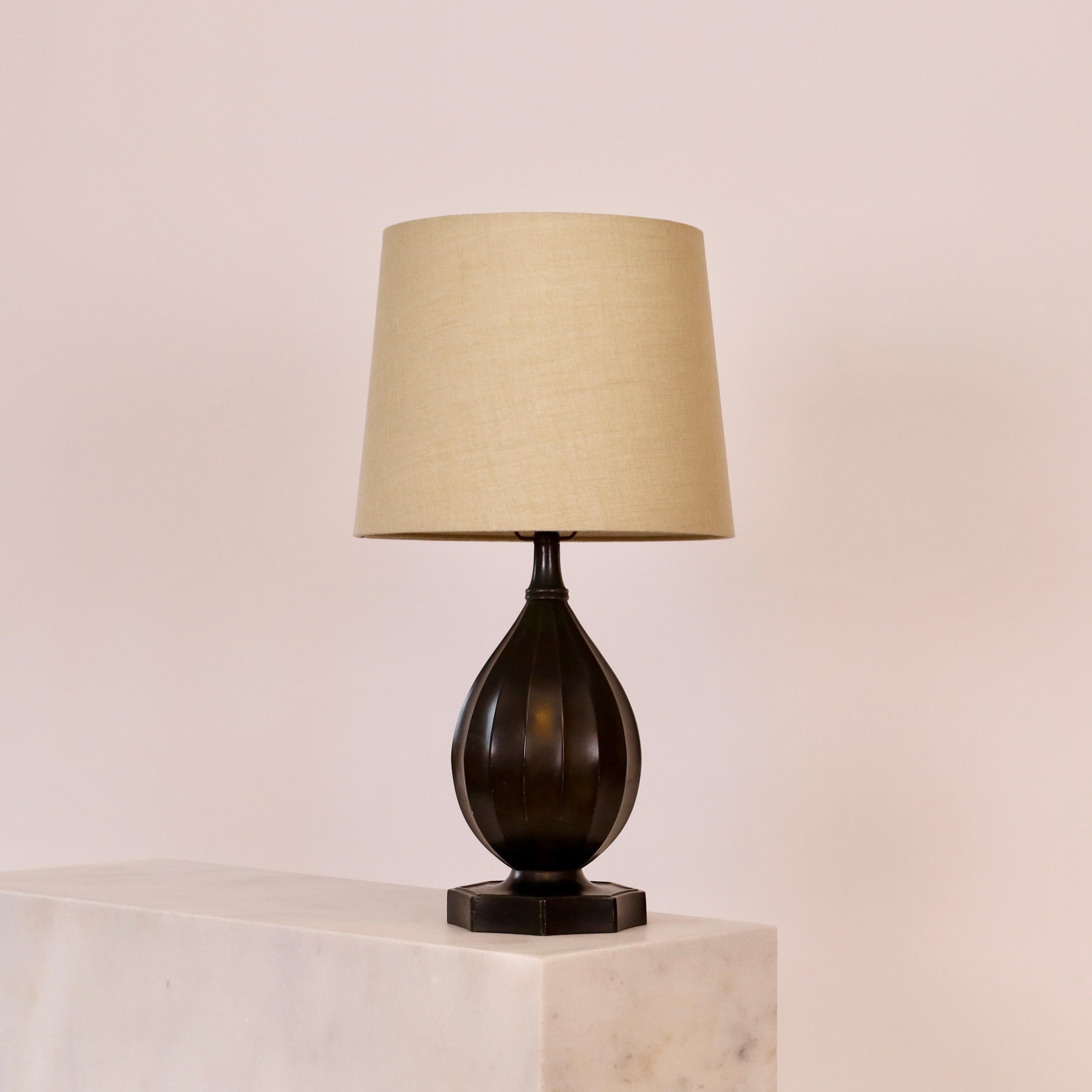 Exquisite Just Andersen Table Lamp, 1930s, Denmark For Sale 8