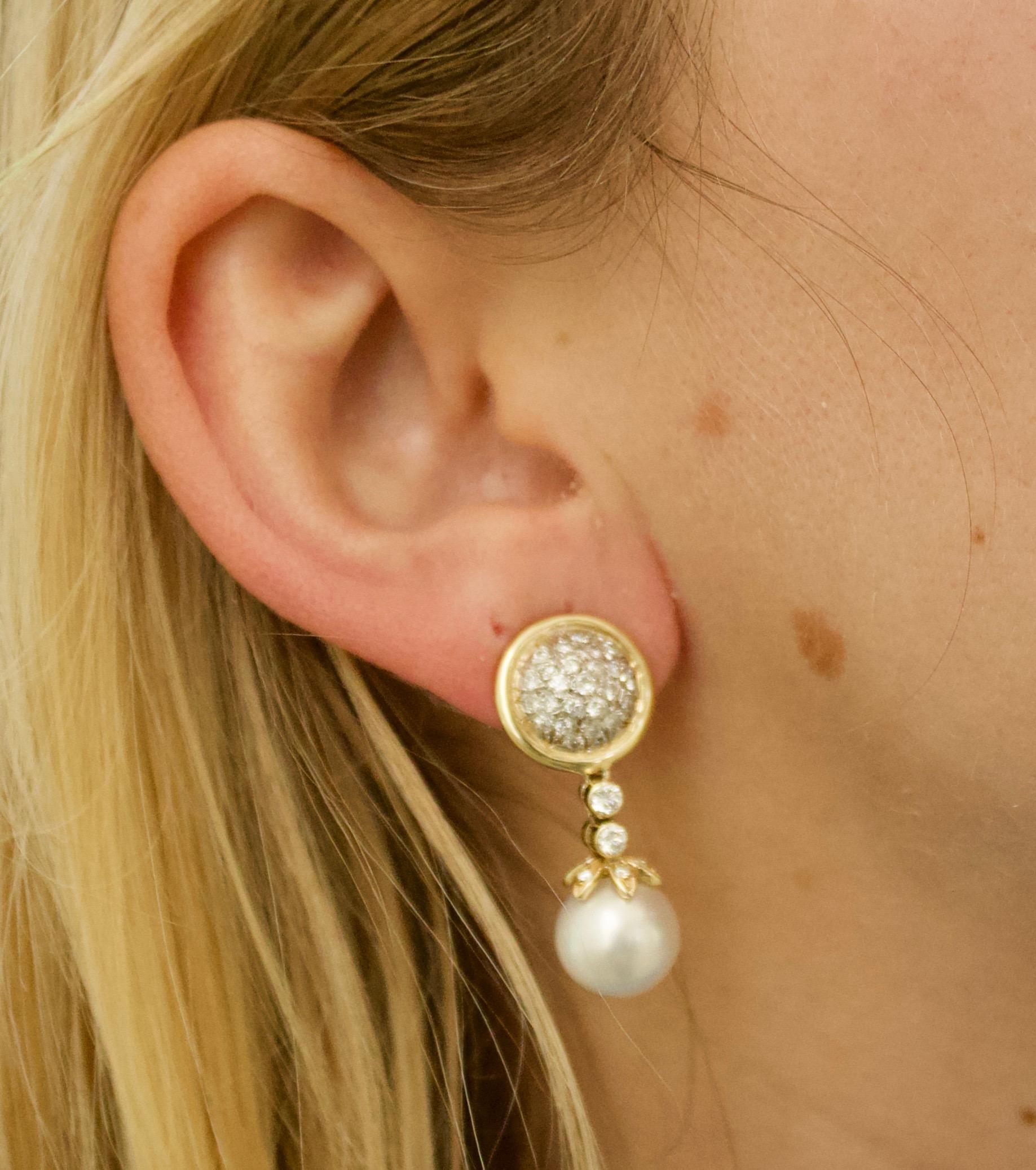 Boucles d'oreilles exquises en or jaune 14K avec diamants et perles (lot de 3) en vente 2