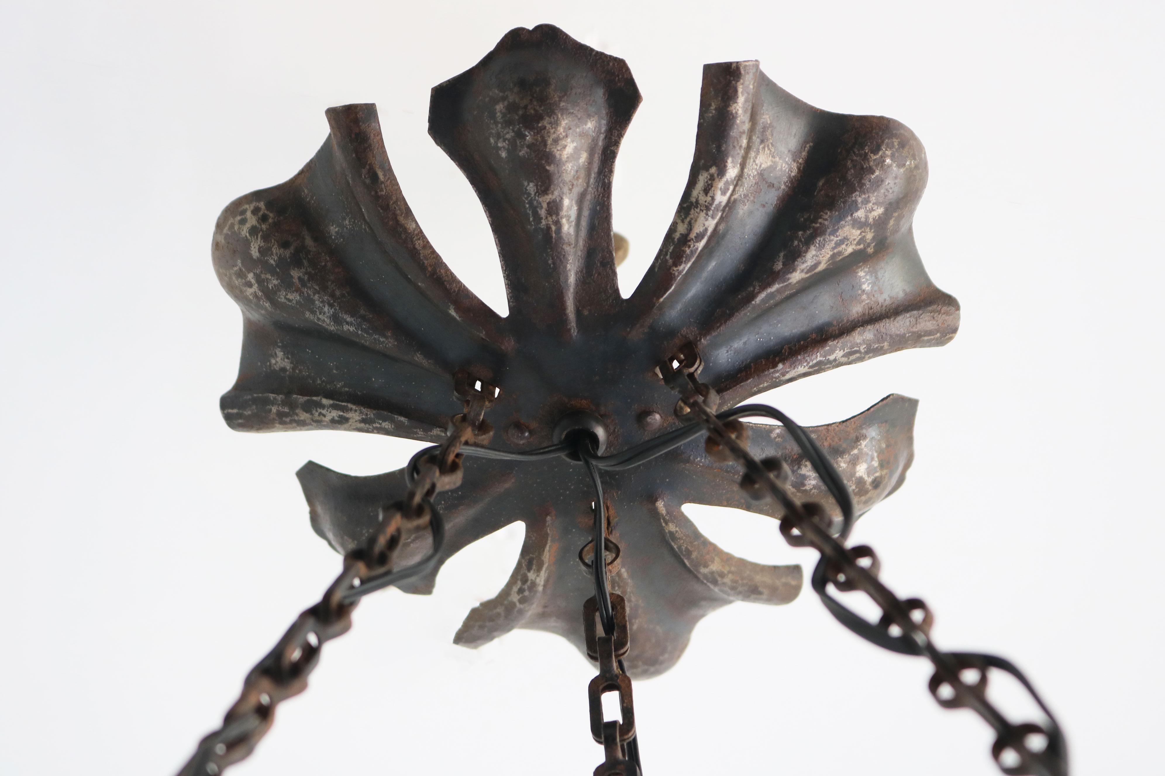 Exquisite large Daum Nancy & Louis Majorelle chandelier model “Dahlia” 1905 For Sale 9