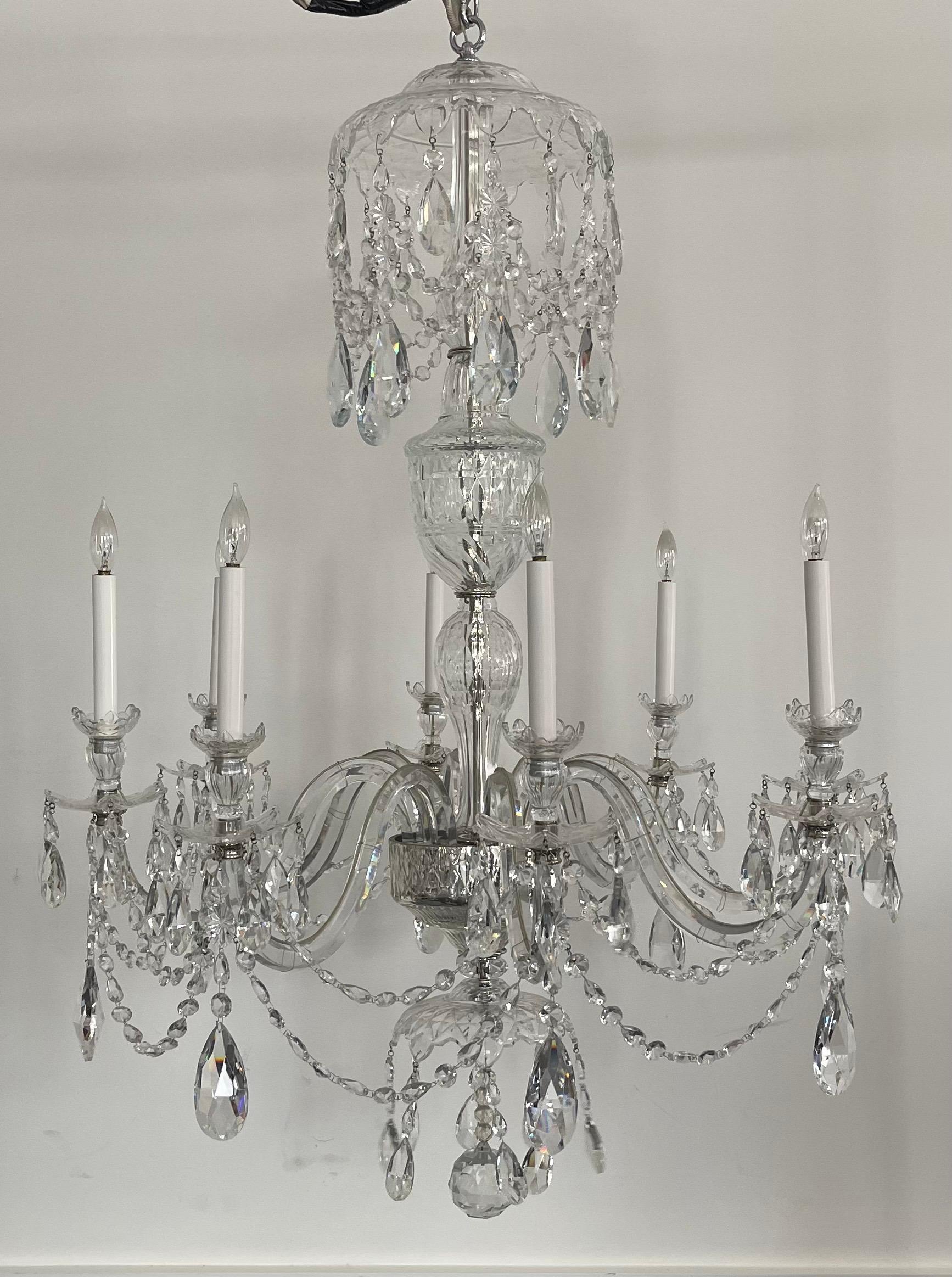 Exquisite Large English Georgian Crystal Swag 8 Light Chandelier    In Good Condition For Sale In Roslyn, NY
