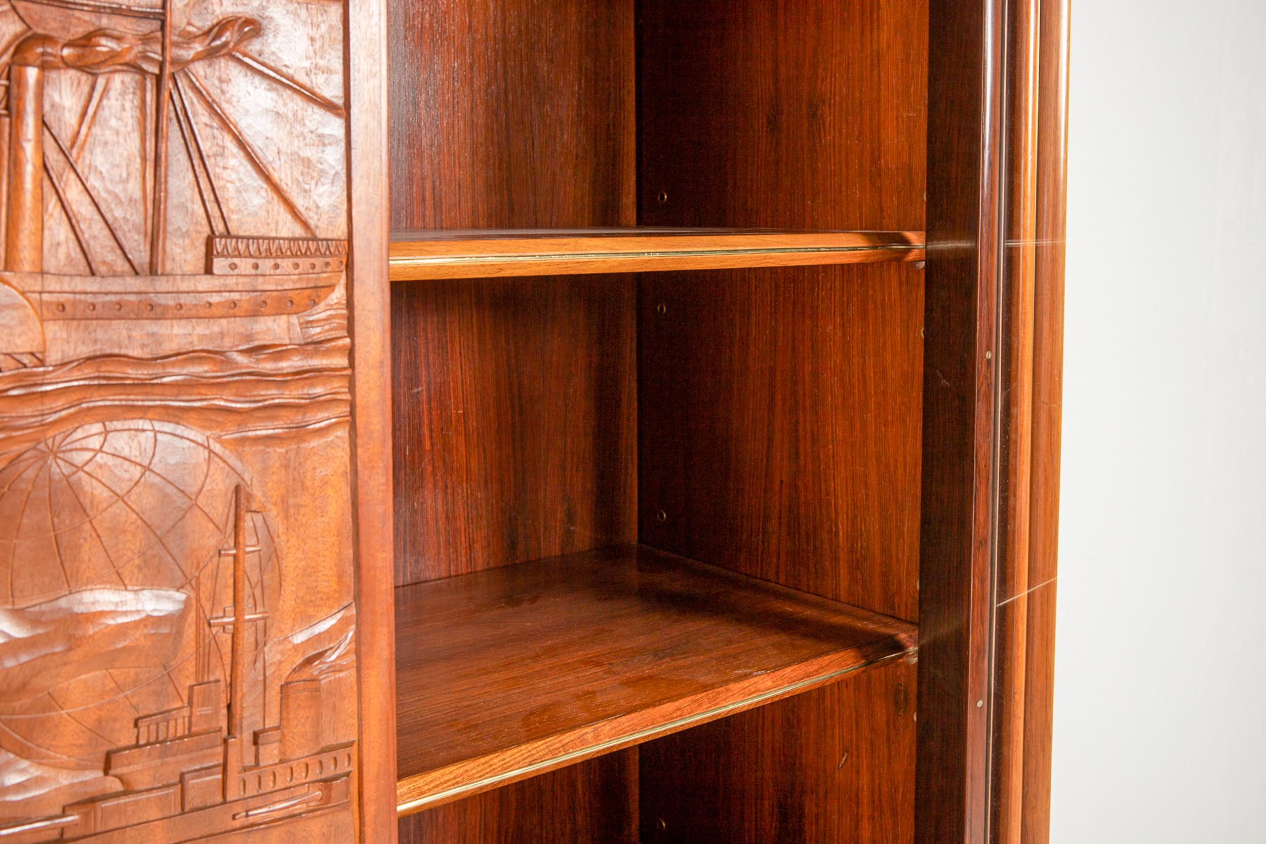 Exquisite Large Italian Carved Walnut and Rosewood Display Cabinet For Sale 1